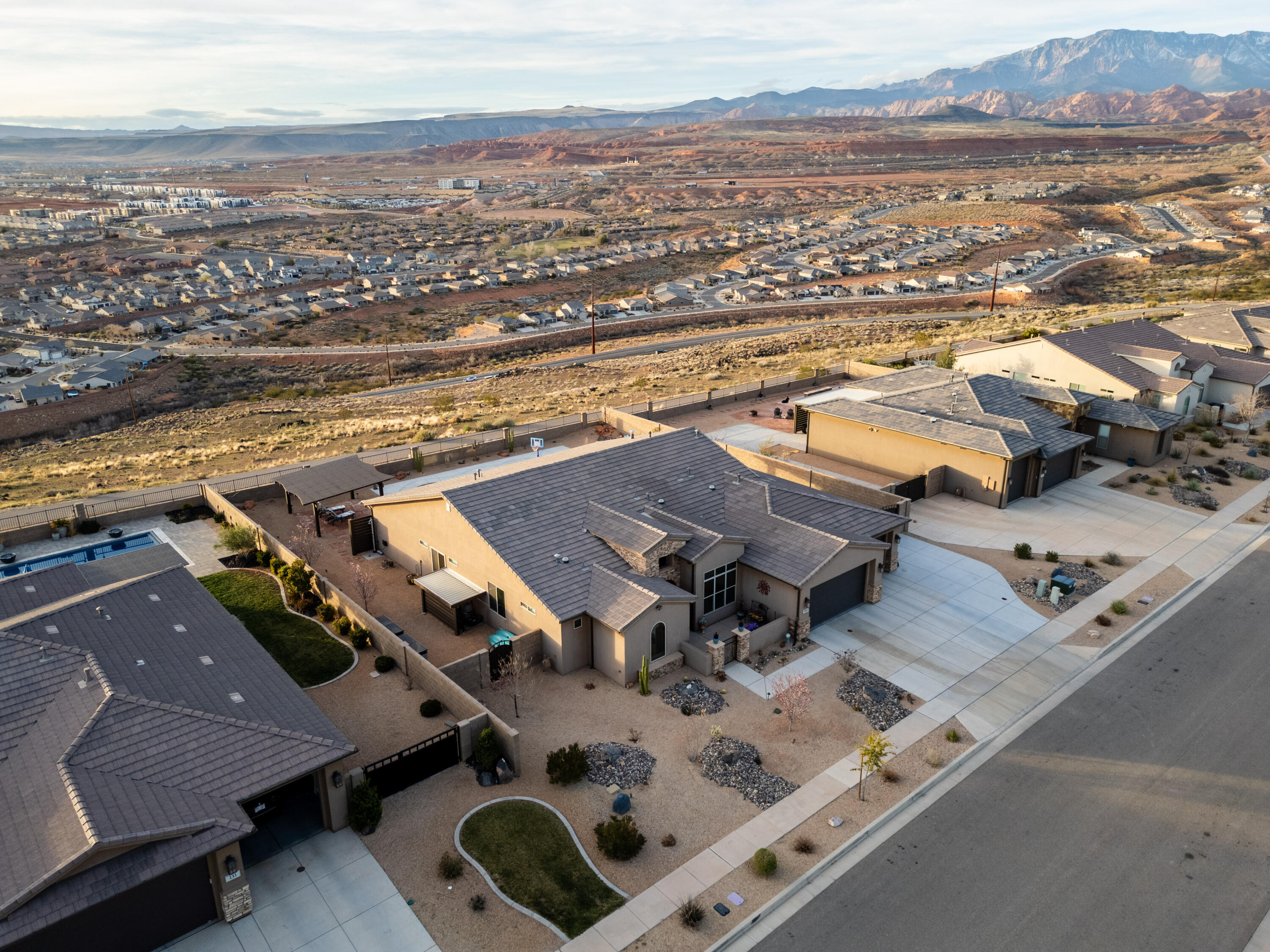 VIEWS AT CORAL CANYON - Residential