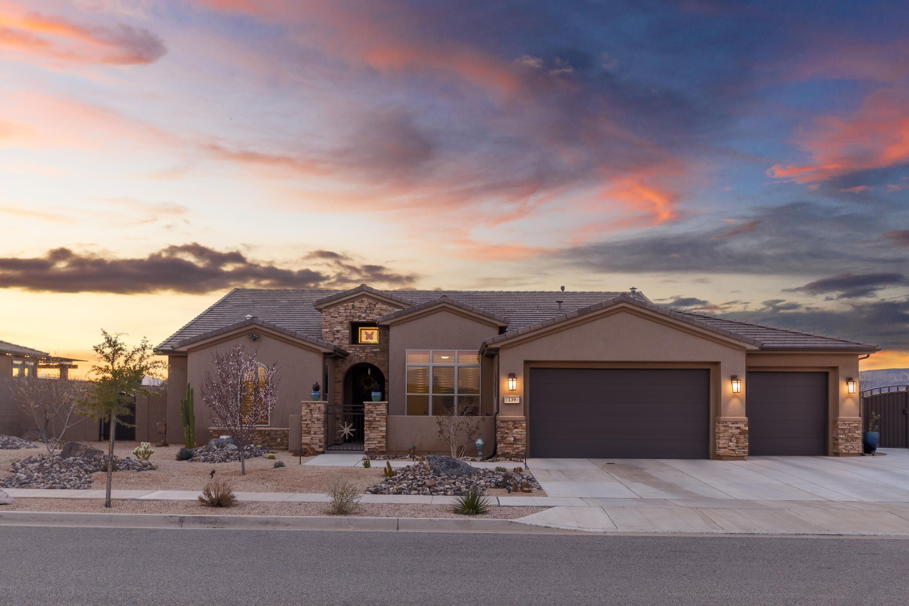 VIEWS AT CORAL CANYON - Residential