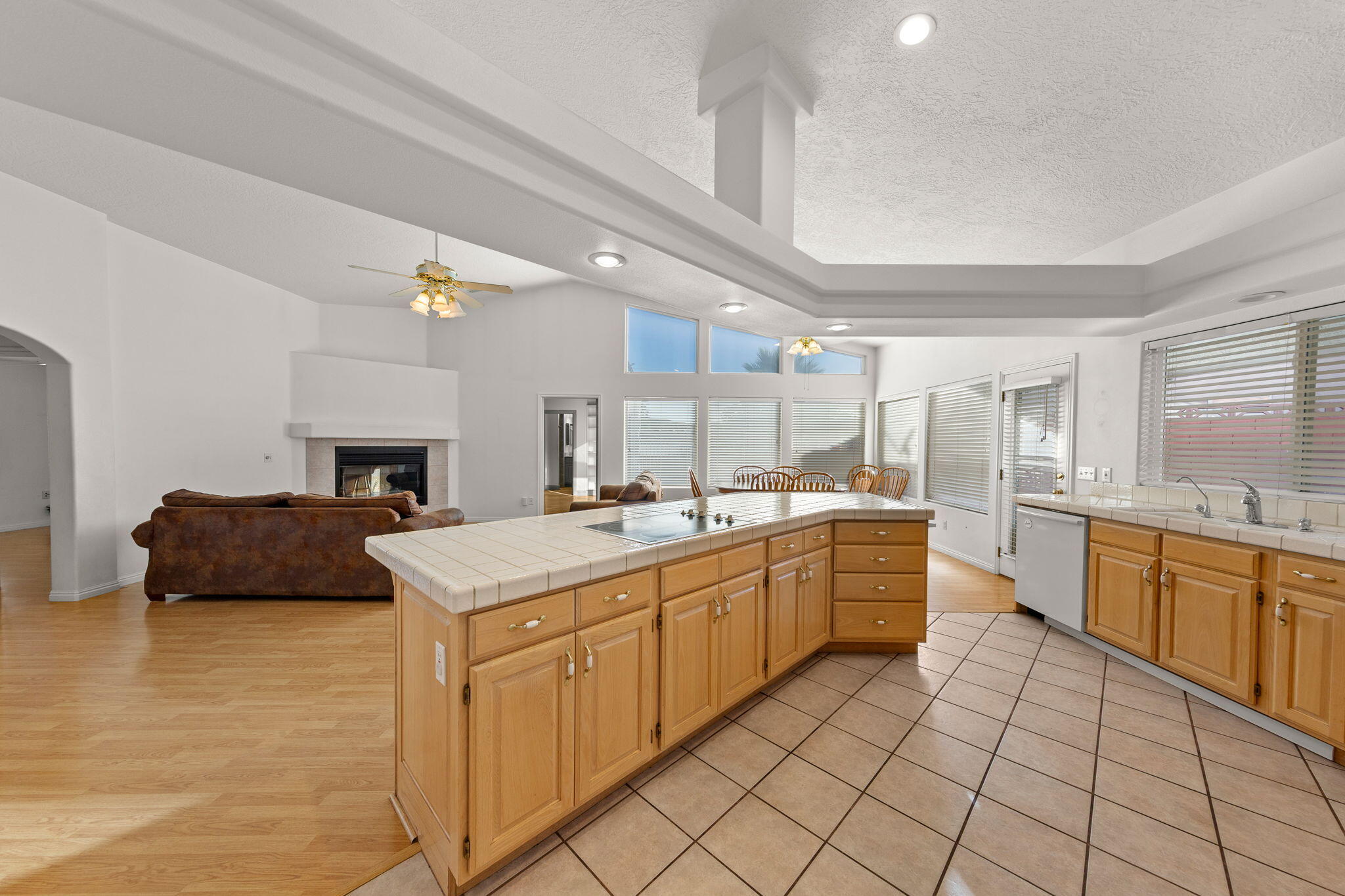 BLOOMINGTON HILLS - Residential