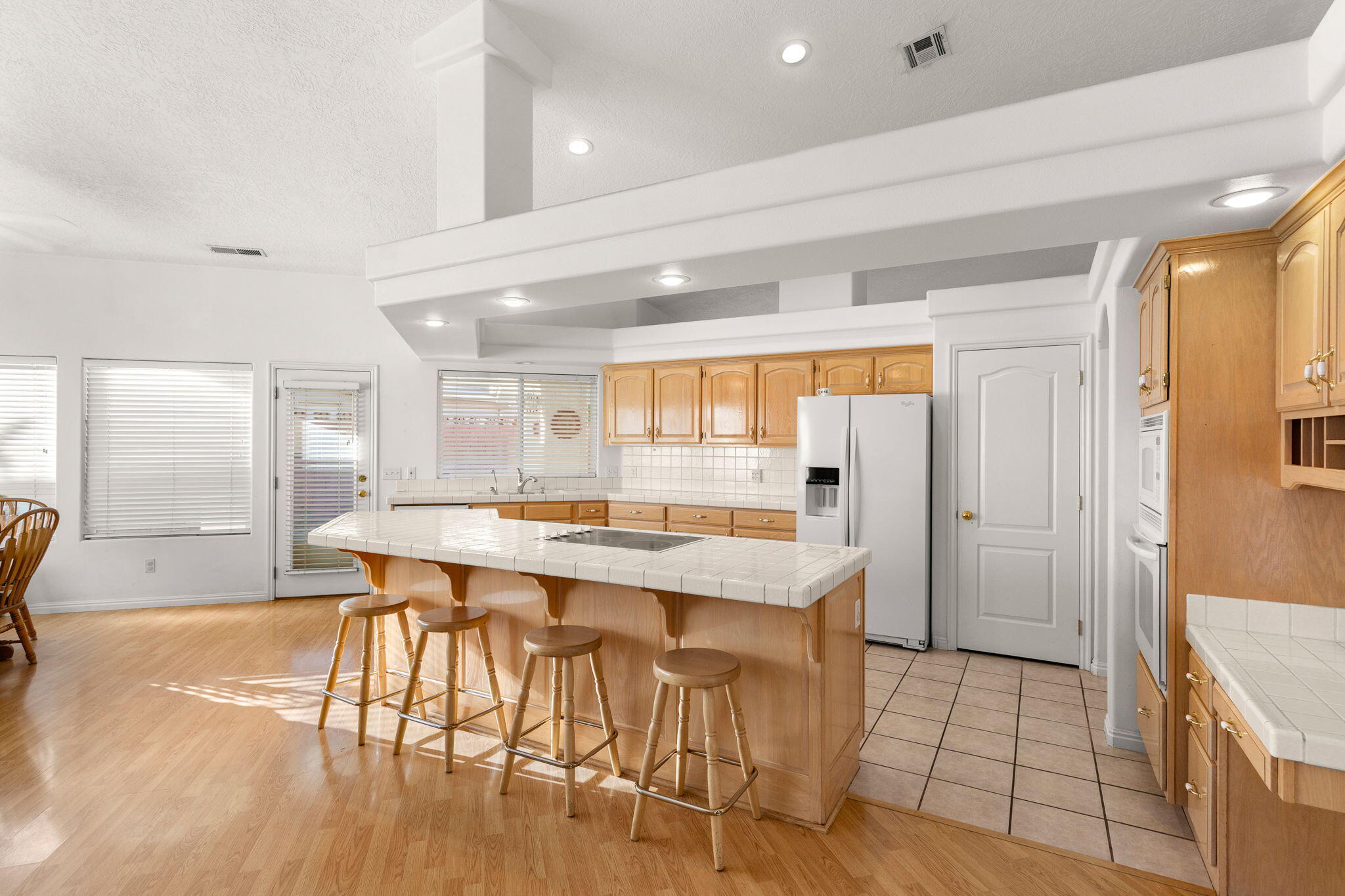 BLOOMINGTON HILLS - Residential