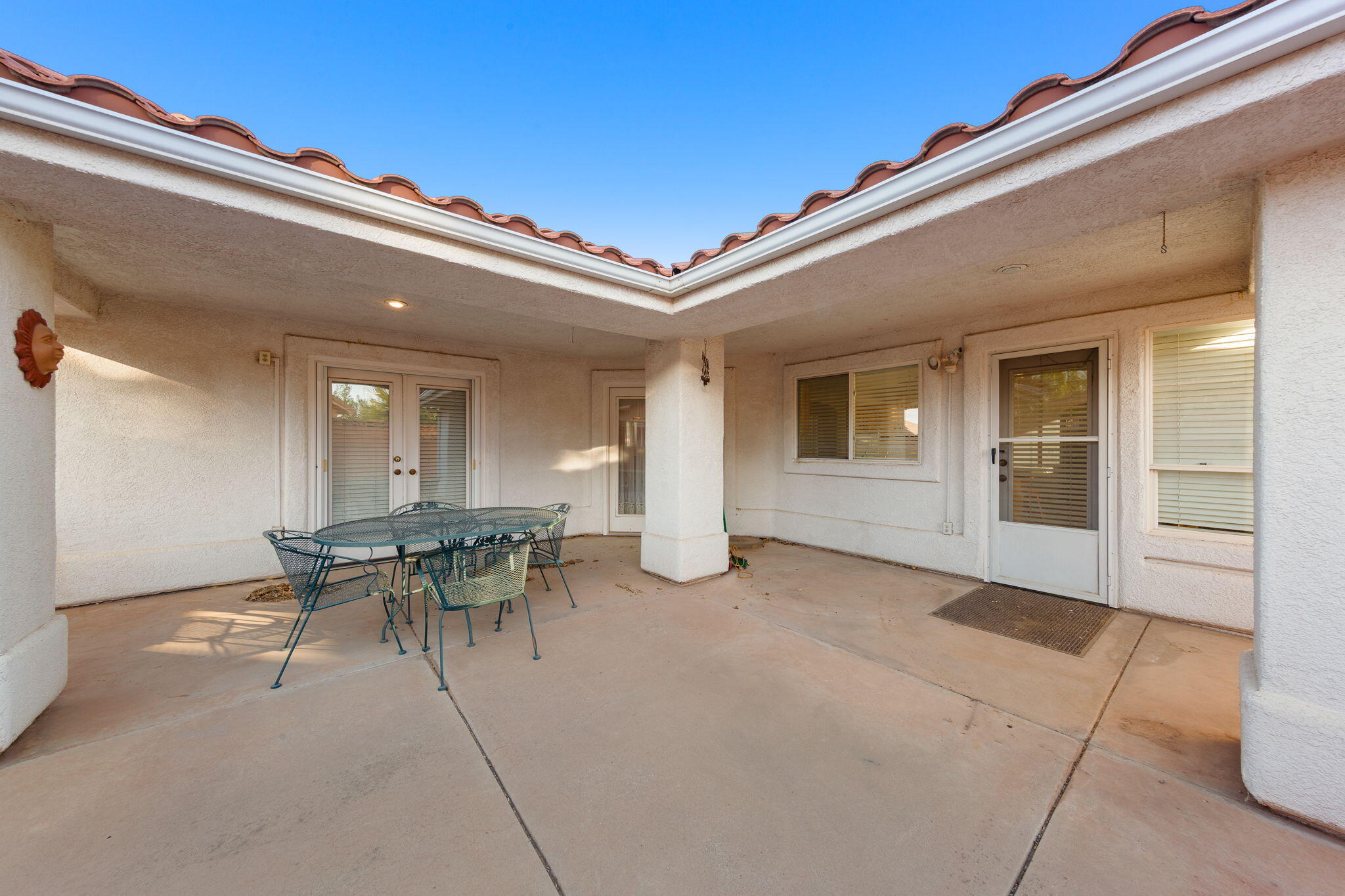 BLOOMINGTON HILLS - Residential