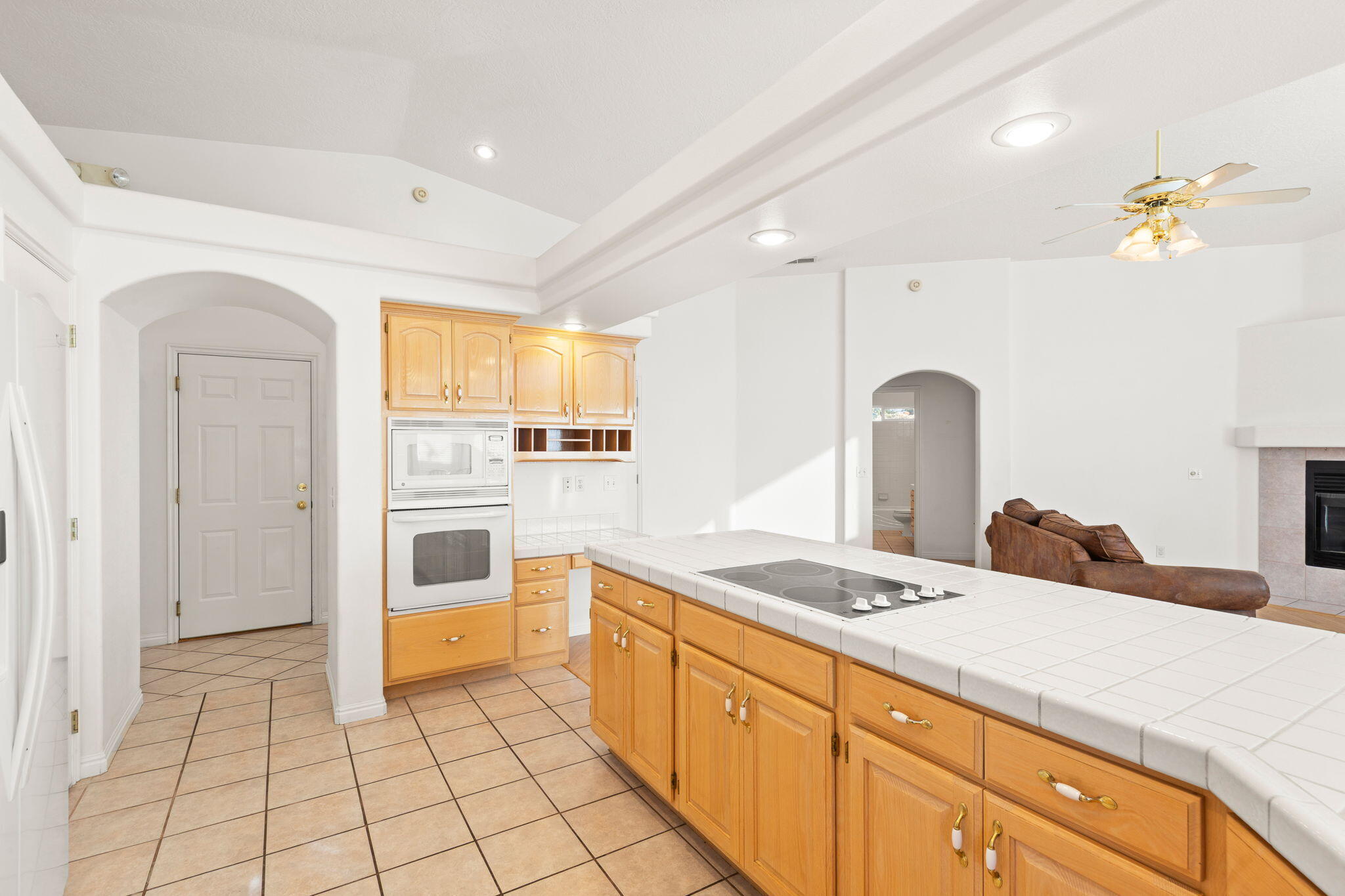 BLOOMINGTON HILLS - Residential
