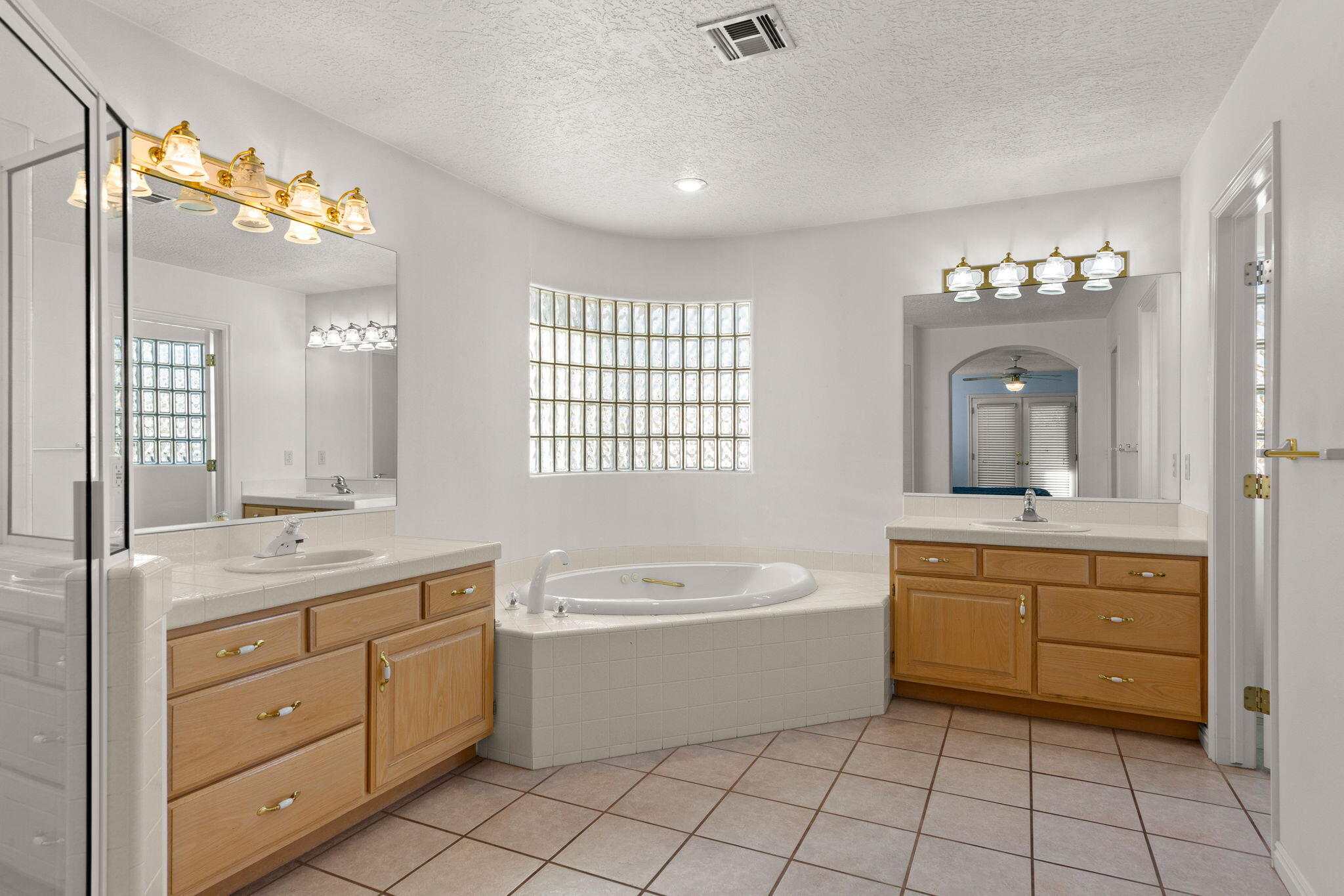 BLOOMINGTON HILLS - Residential