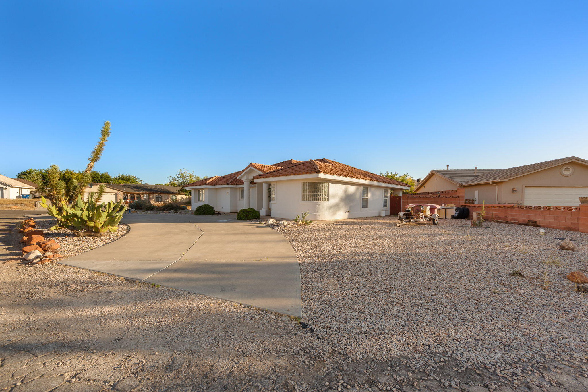 BLOOMINGTON HILLS - Residential