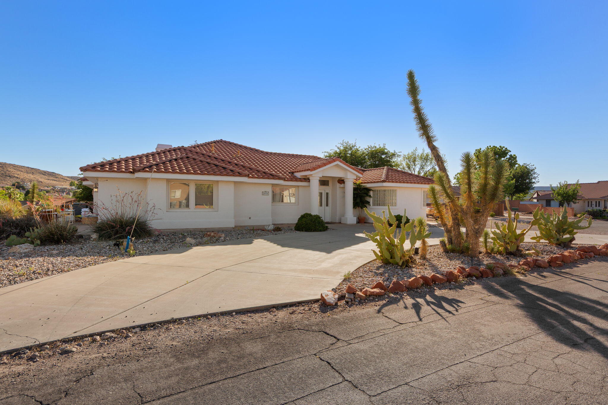 BLOOMINGTON HILLS - Residential