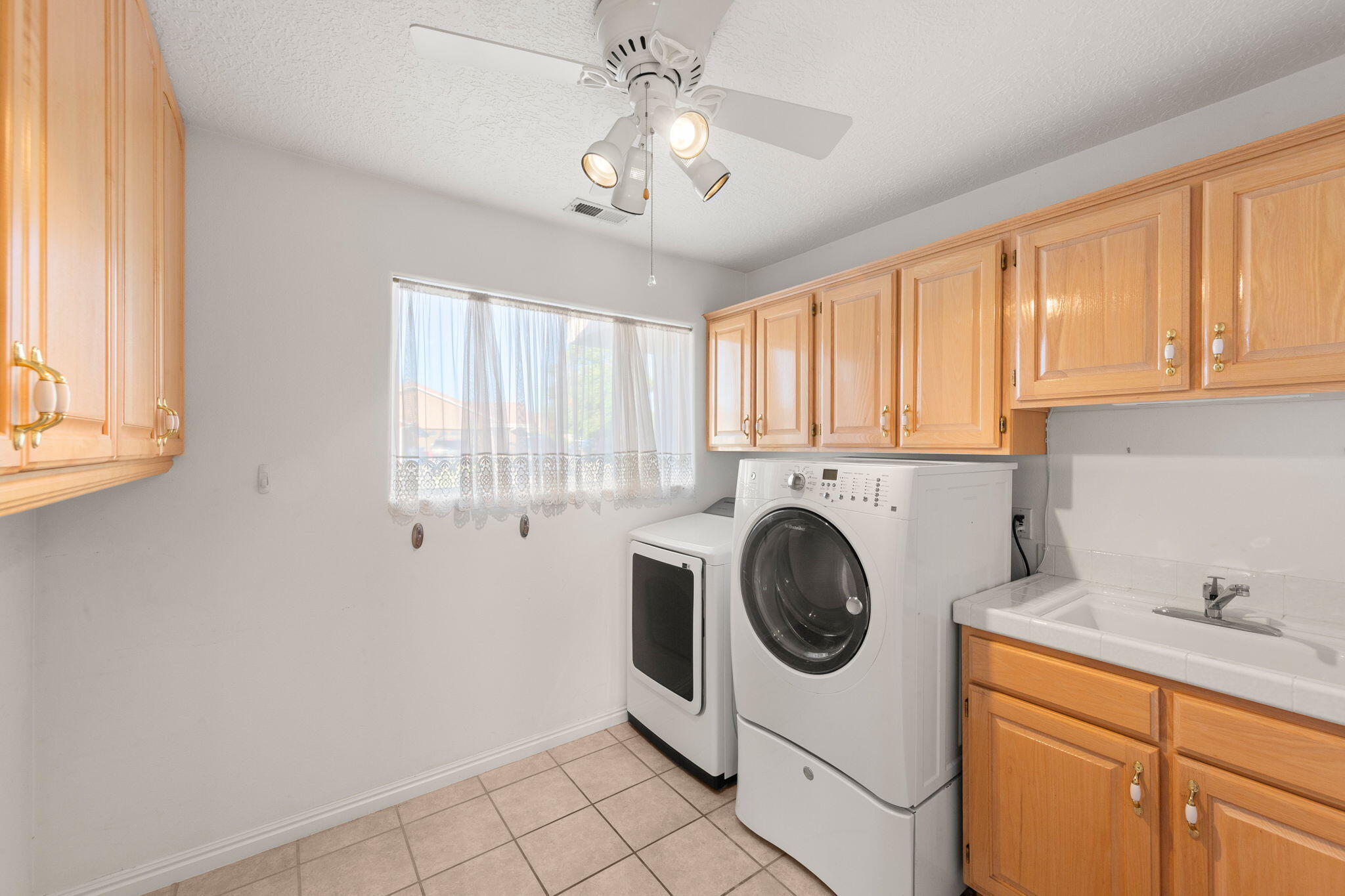 BLOOMINGTON HILLS - Residential