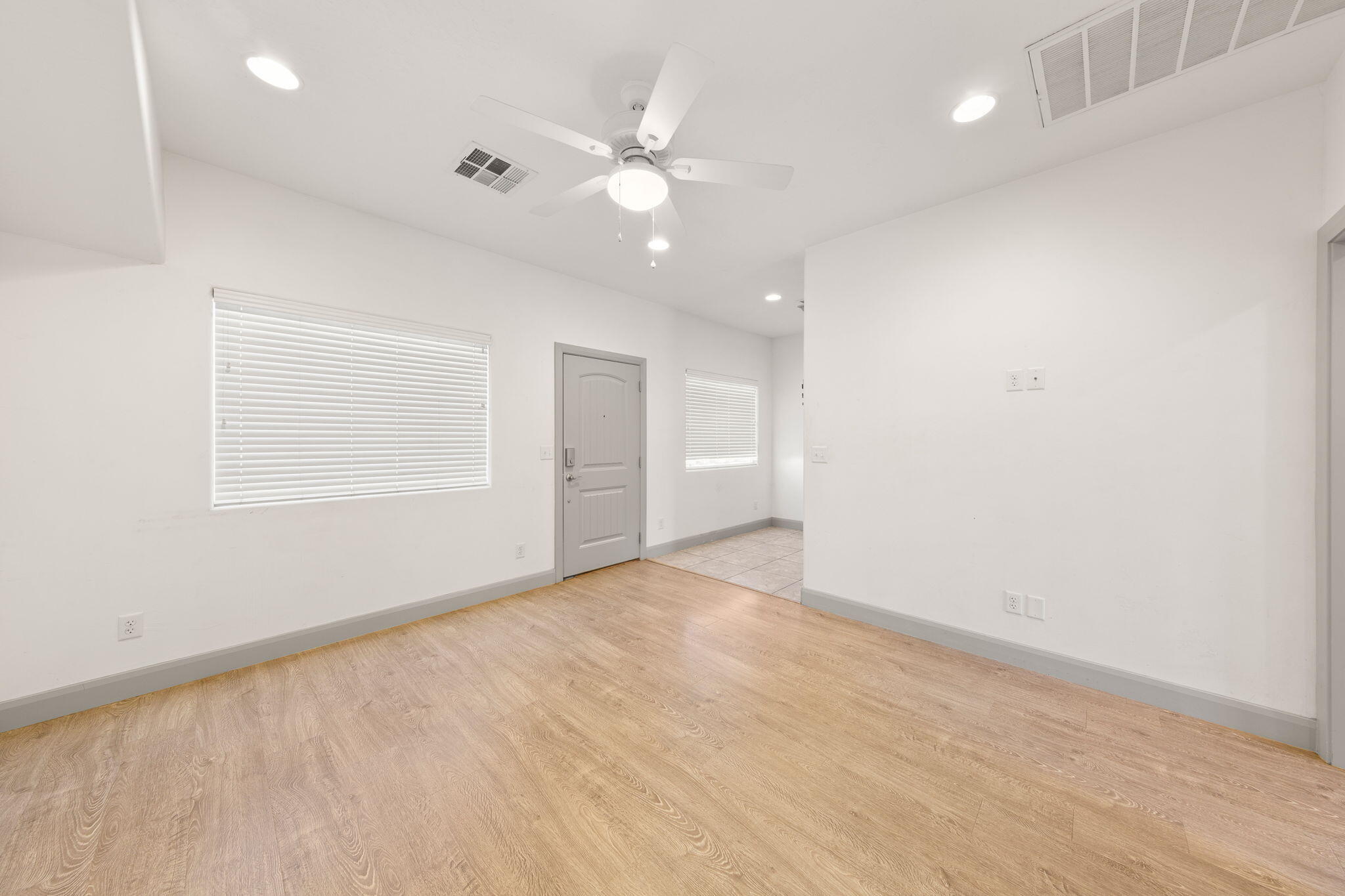 BLOOMINGTON HILLS - Residential