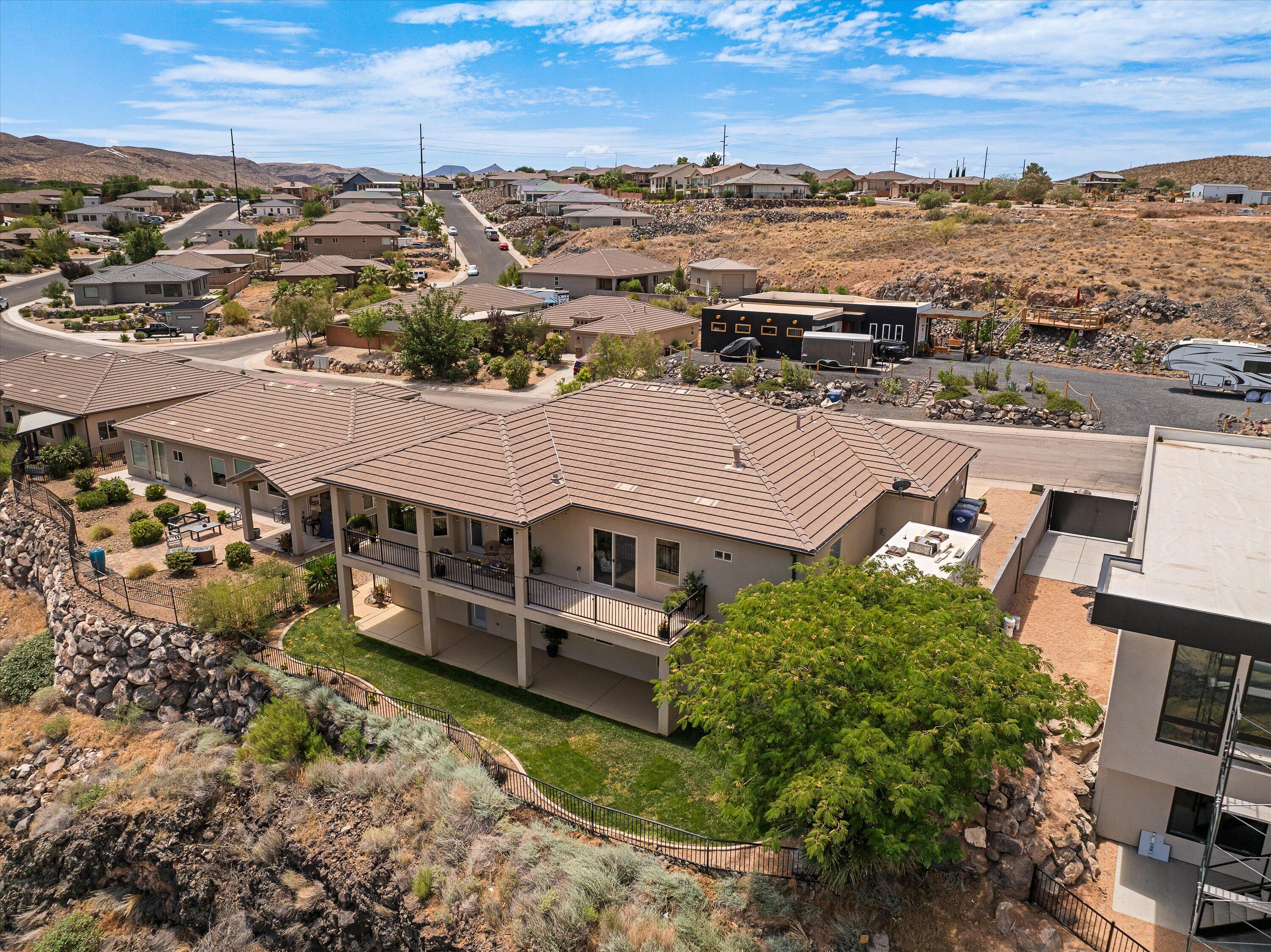 SUNSET RIDGE - Residential