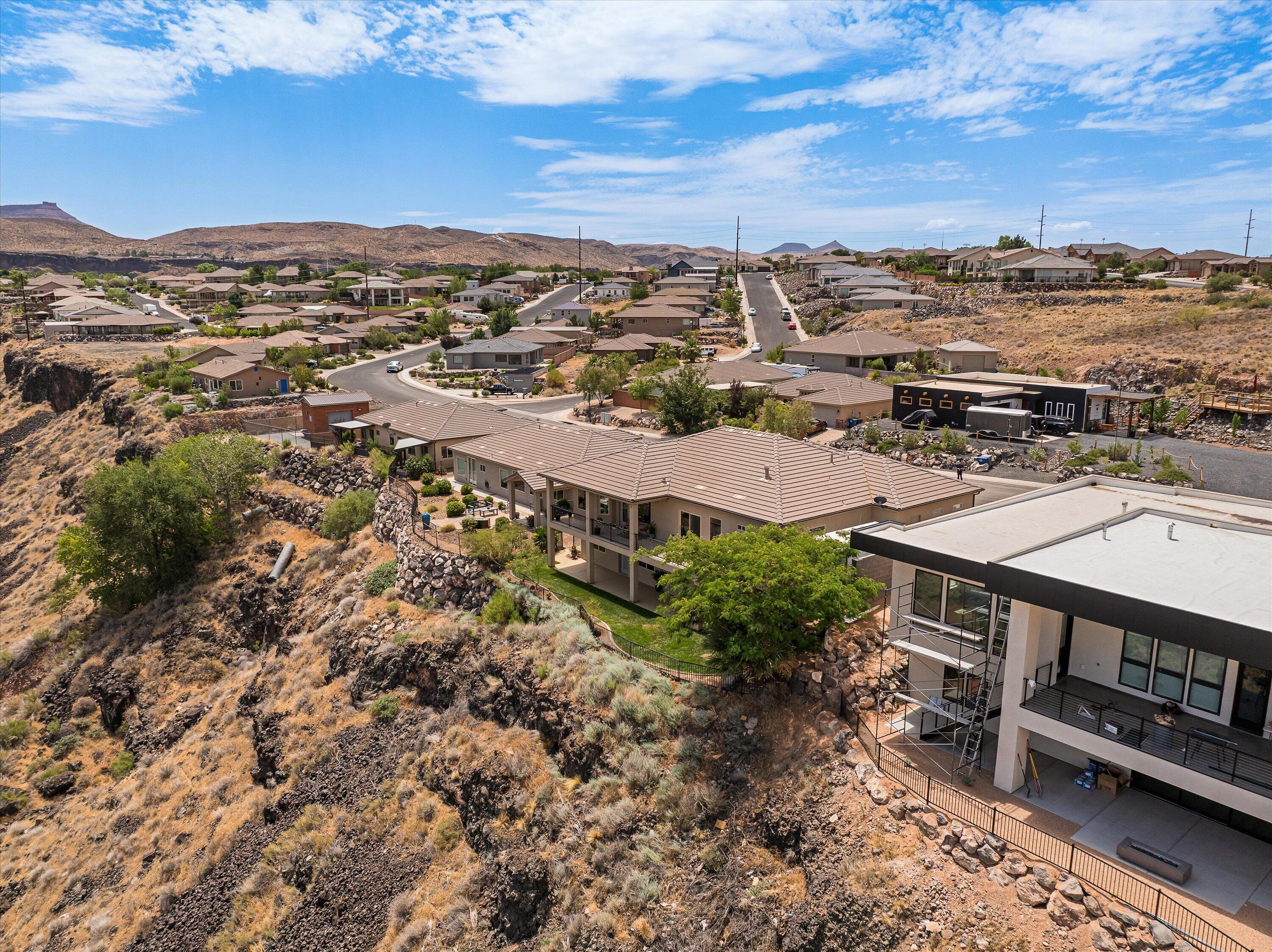 SUNSET RIDGE - Residential