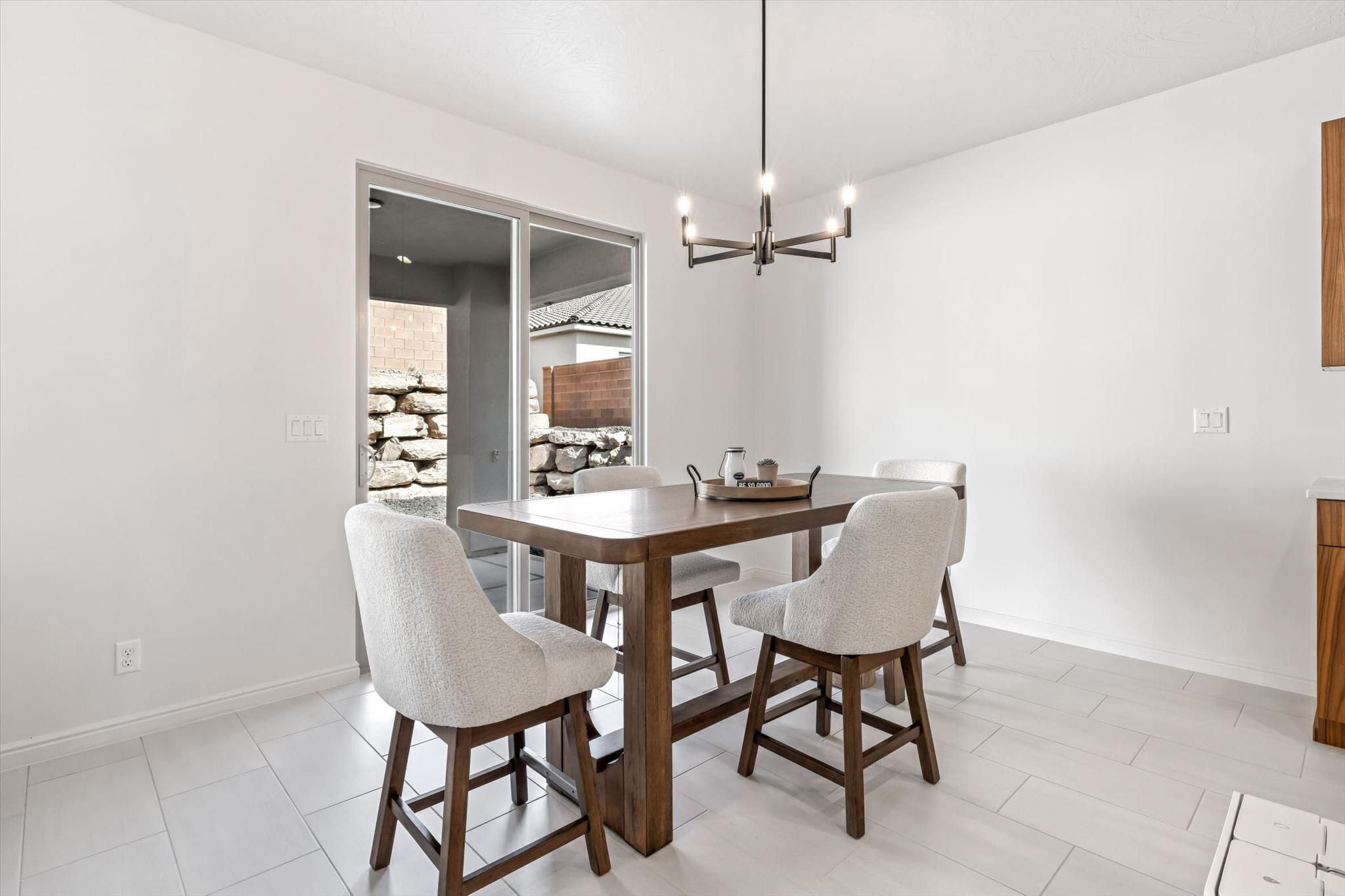 VARANO VISTAS AT DIVARIO - Residential