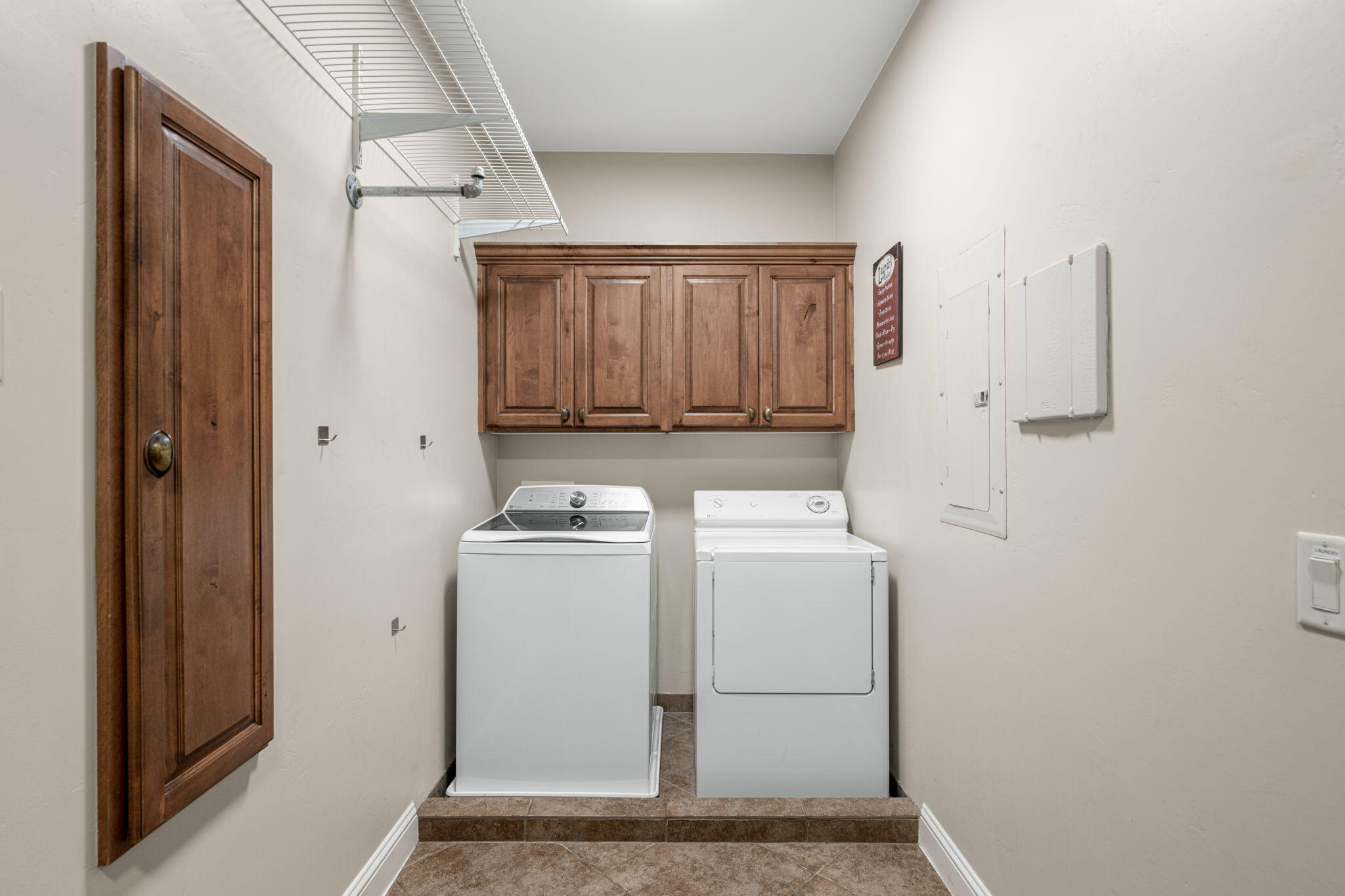 KNOLLS AT LITTLE VALLEY - Residential