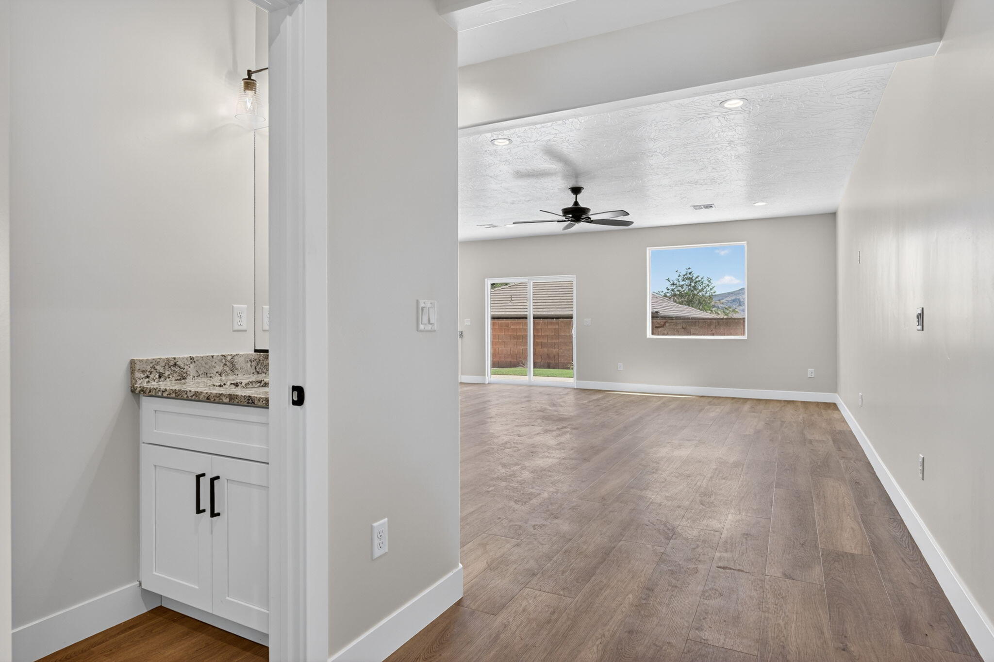 HURRICANE HOLLOW - Residential