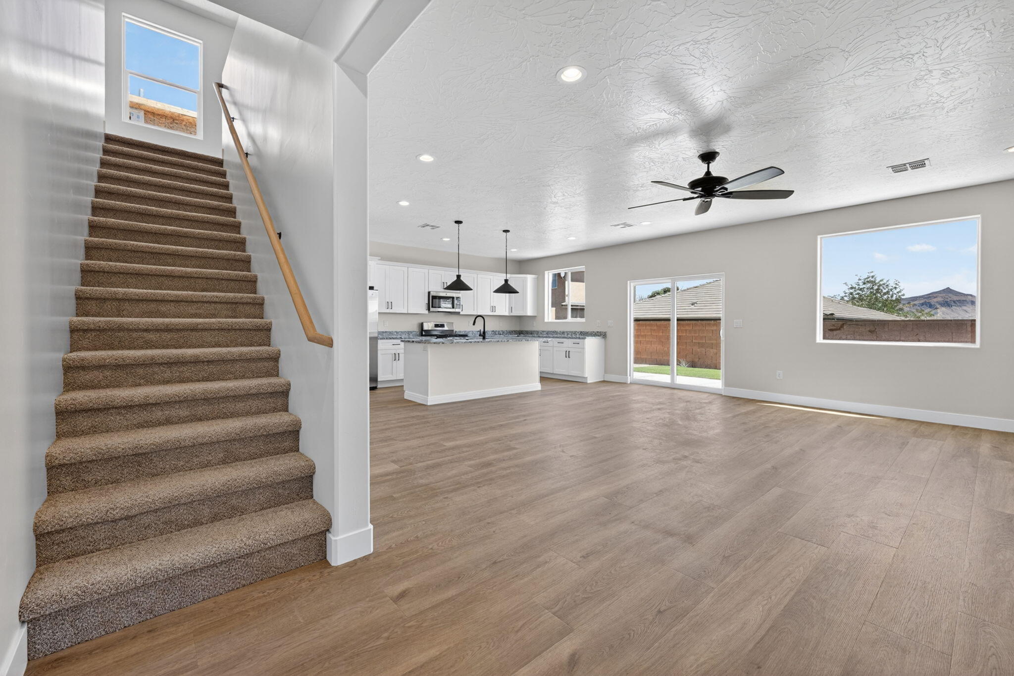 HURRICANE HOLLOW - Residential