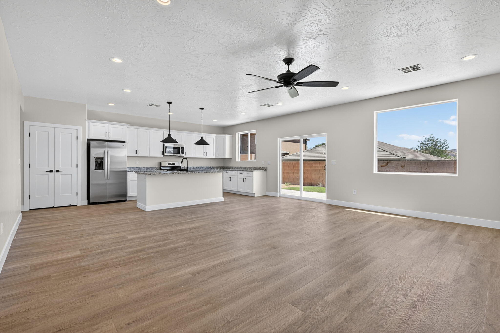 HURRICANE HOLLOW - Residential