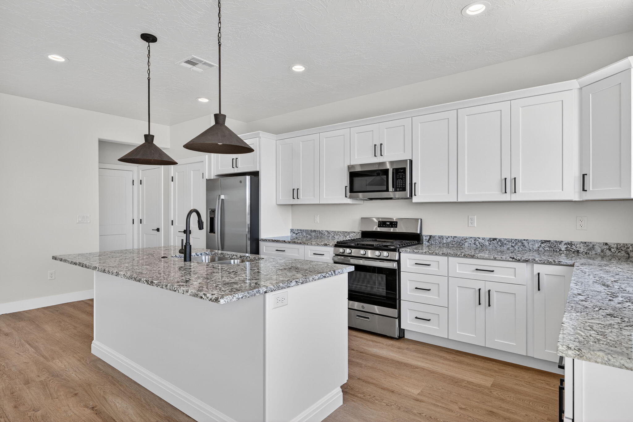 HURRICANE HOLLOW - Residential