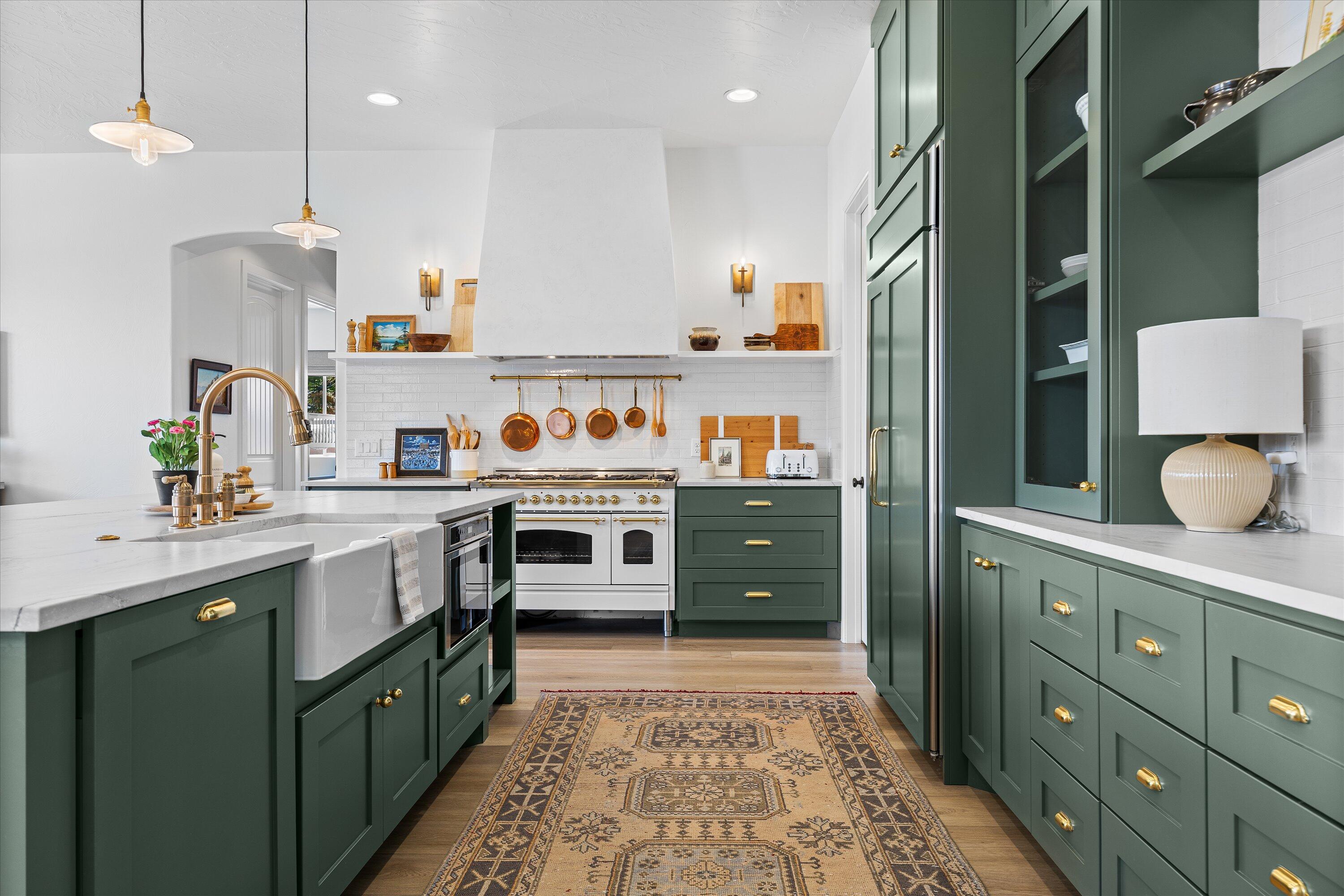SILVERSTONE AT GREEN SPRINGS - Residential