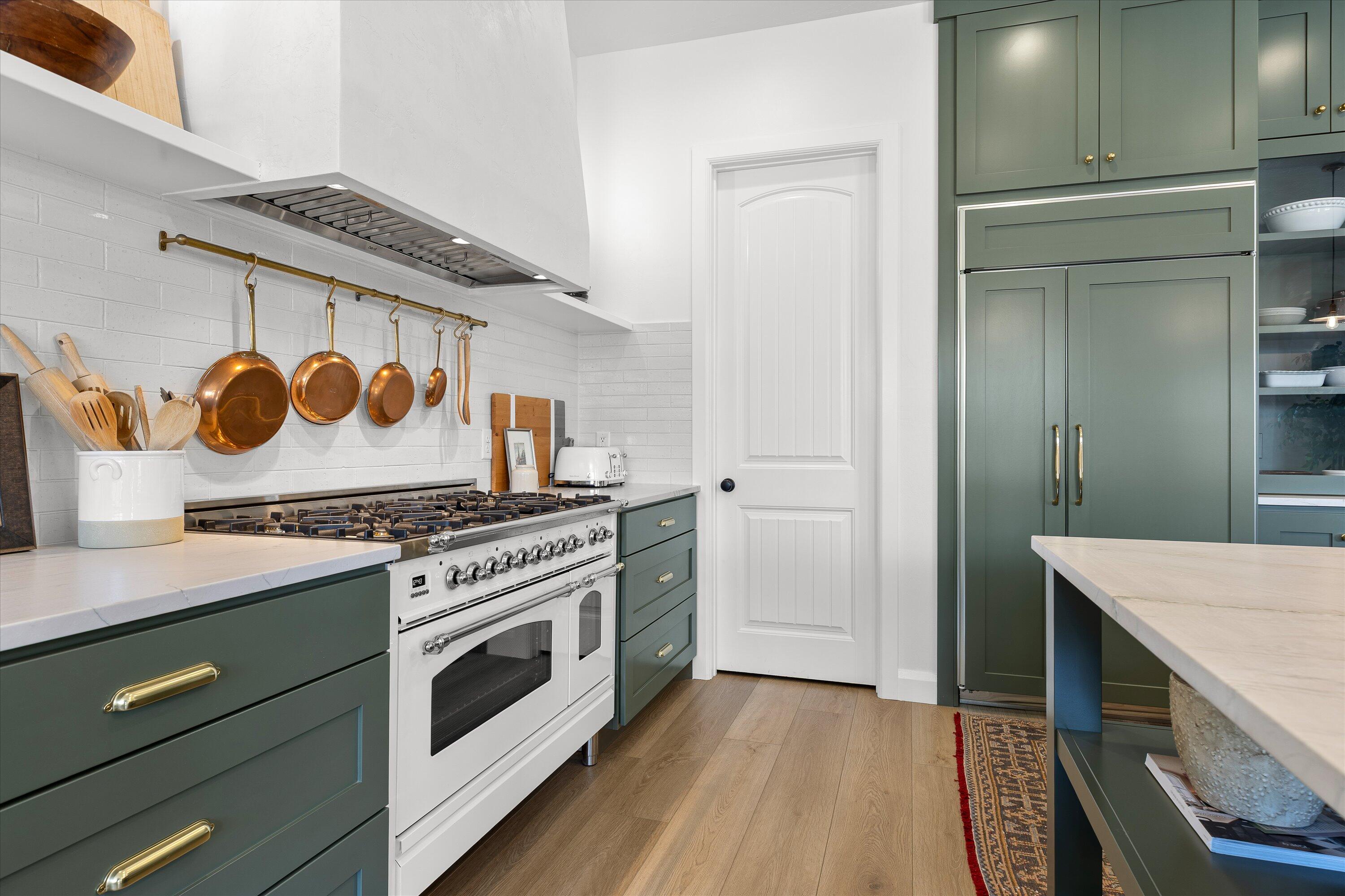 SILVERSTONE AT GREEN SPRINGS - Residential