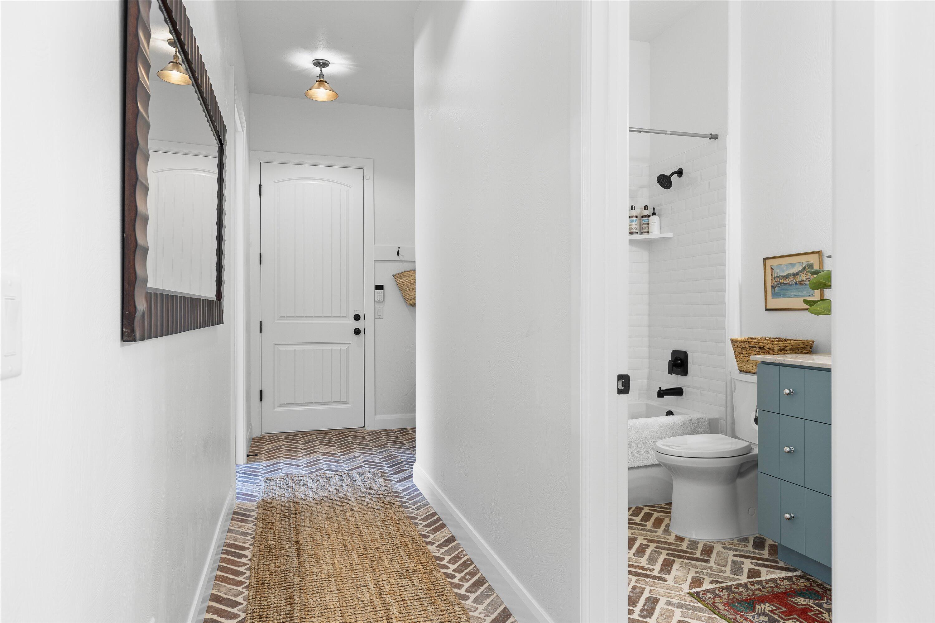 SILVERSTONE AT GREEN SPRINGS - Residential