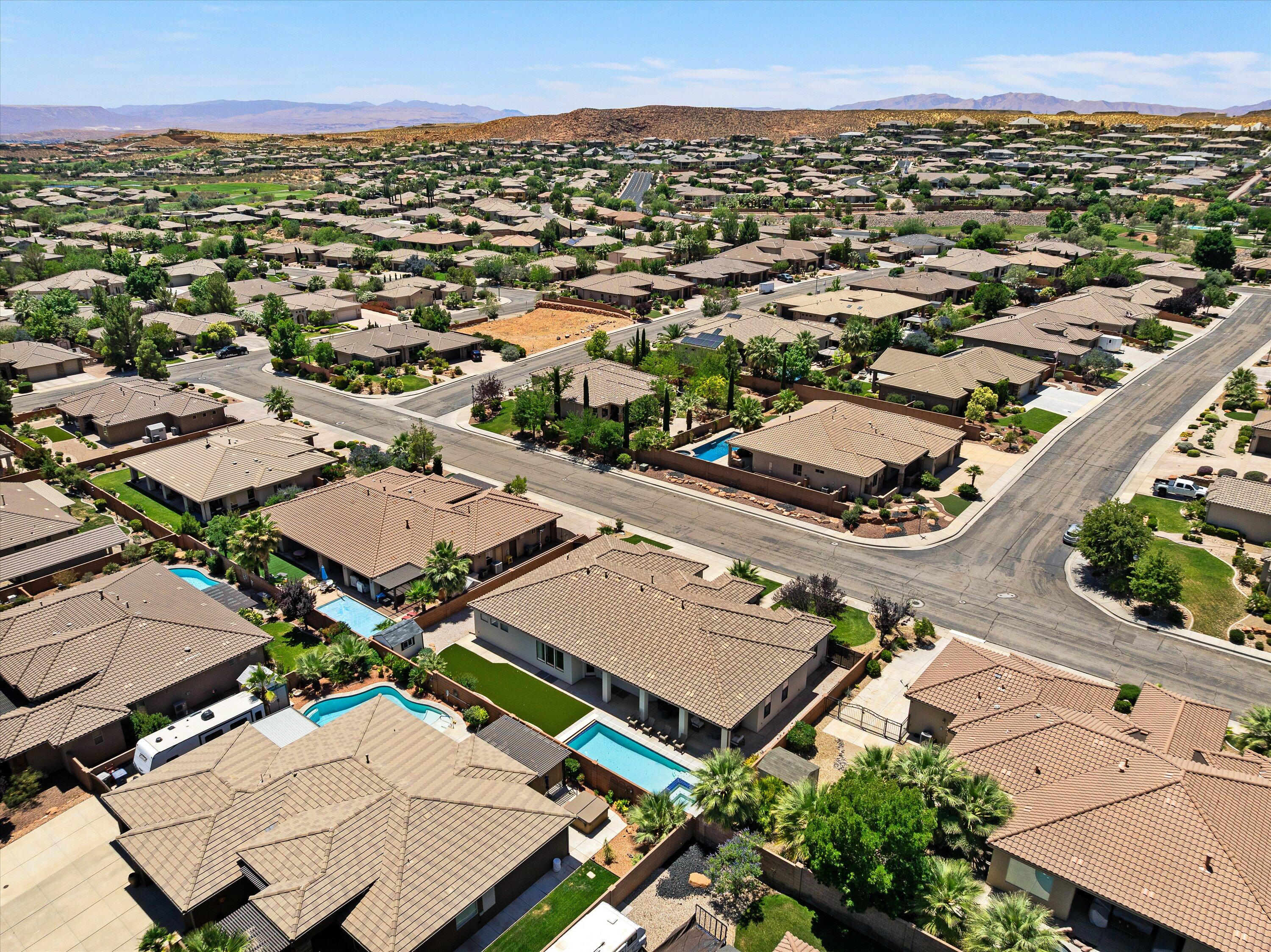 SILVERSTONE AT GREEN SPRINGS - Residential