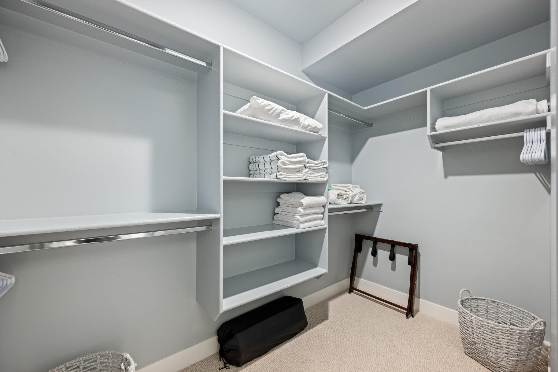 DESERT COLOR CONDOS - Residential