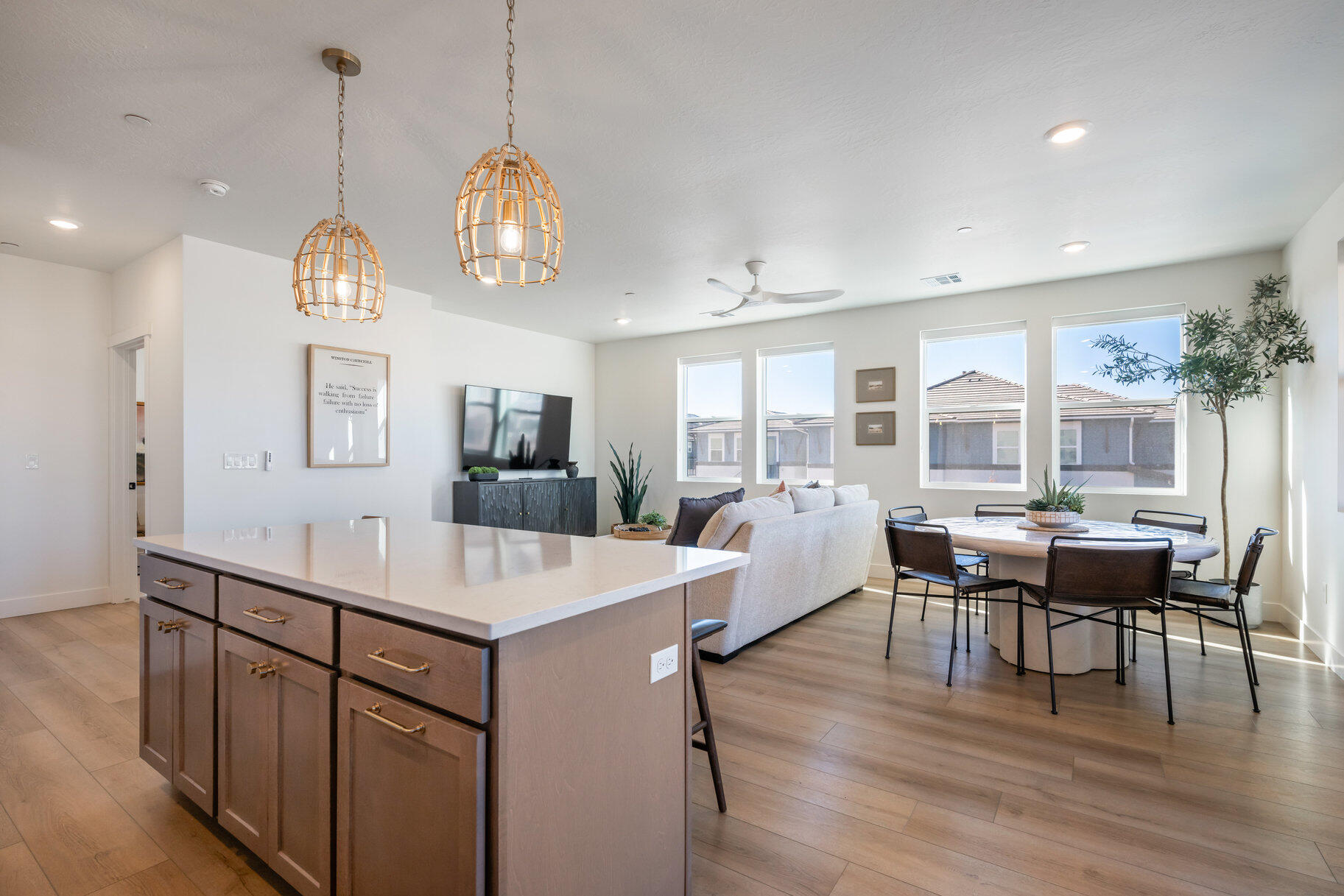 DESERT COLOR CONDOS - Residential