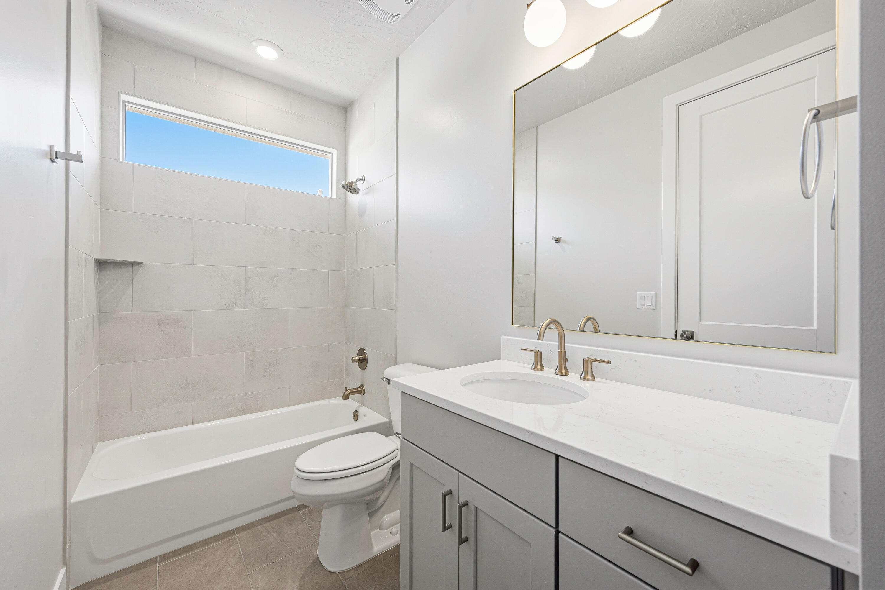 SOLIS AT CORAL CANYON - Residential