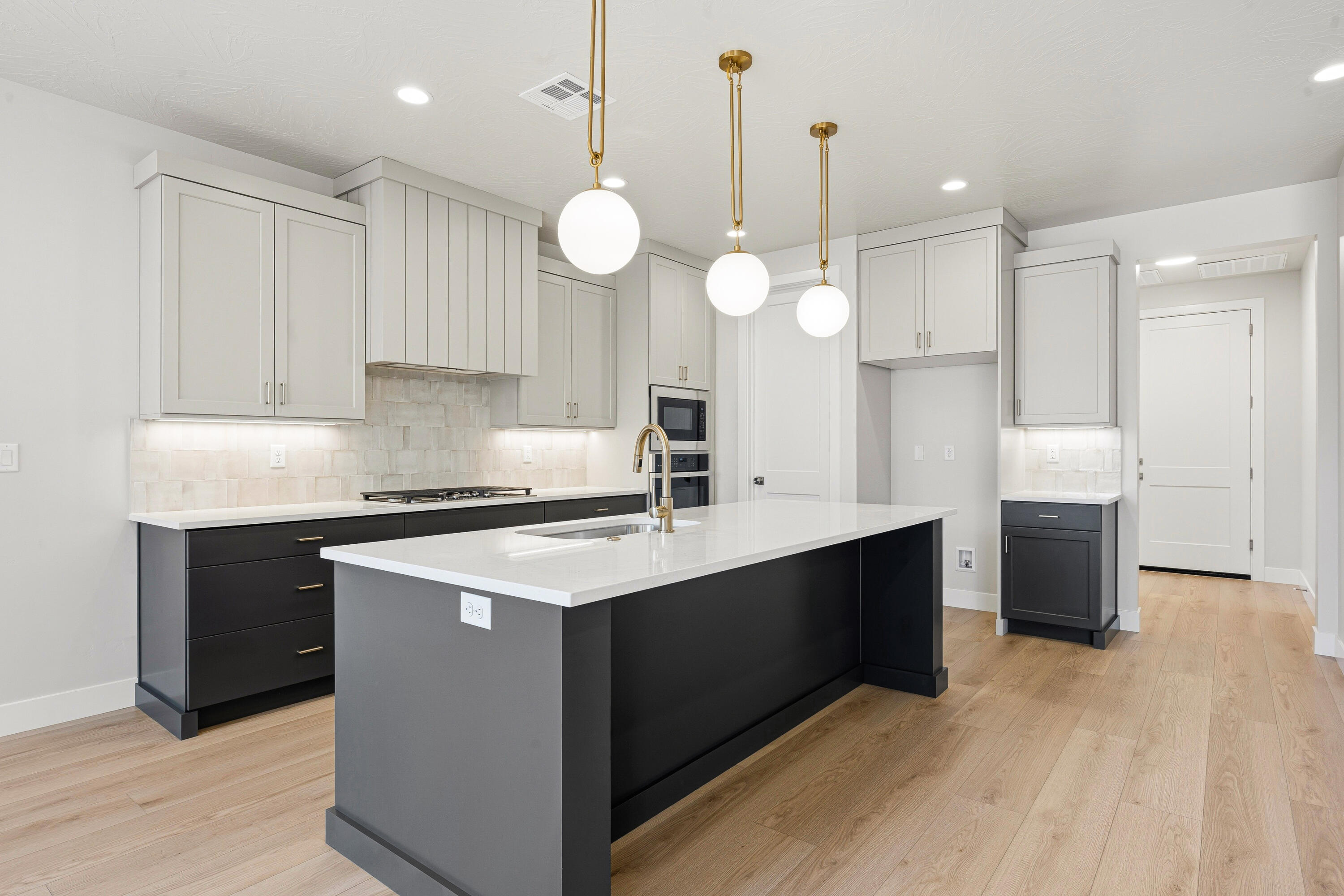 SOLIS AT CORAL CANYON - Residential