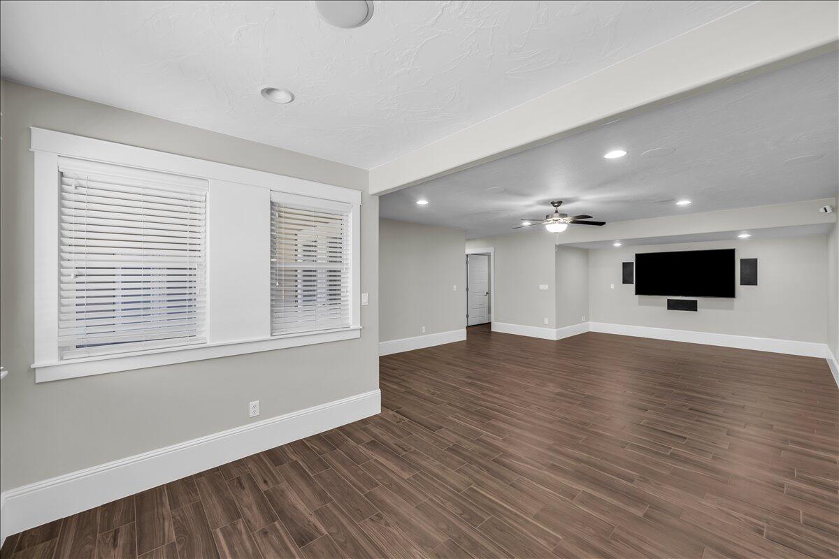 DIXIE SPRINGS - Residential