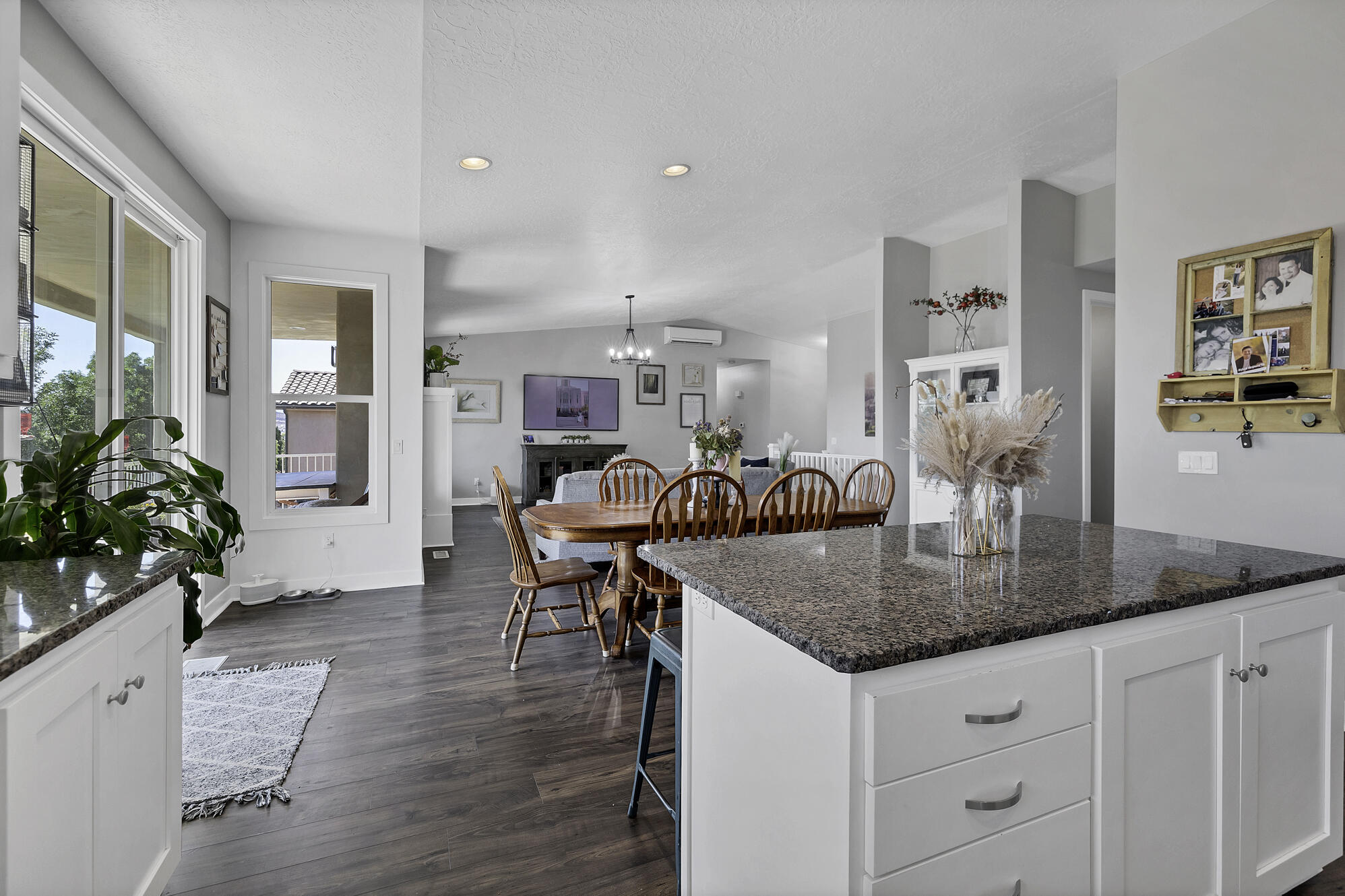 SERENITY HILLS - Residential