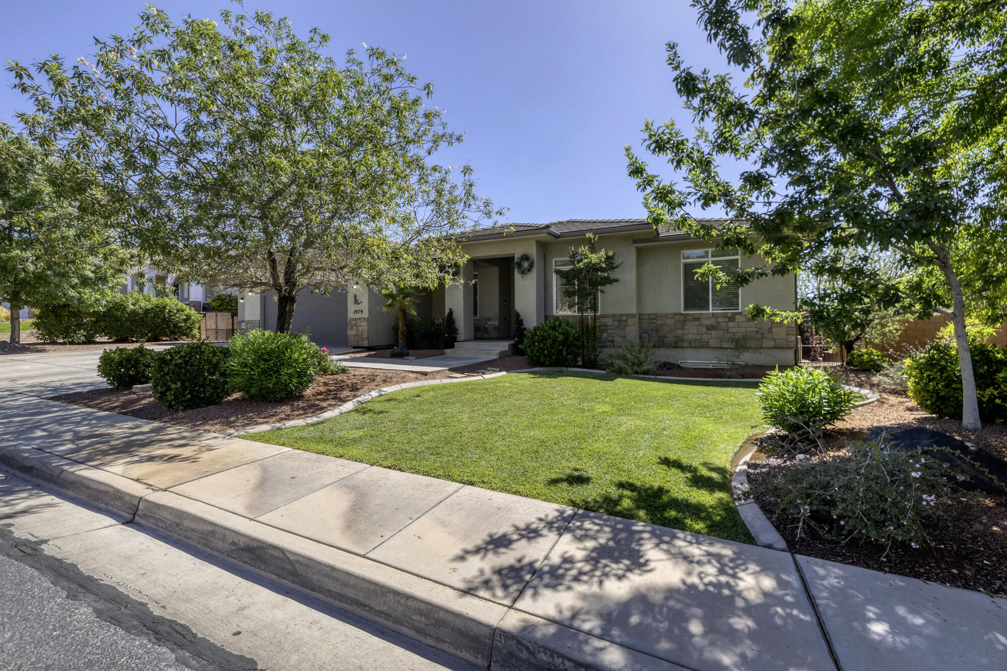 SERENITY HILLS - Residential