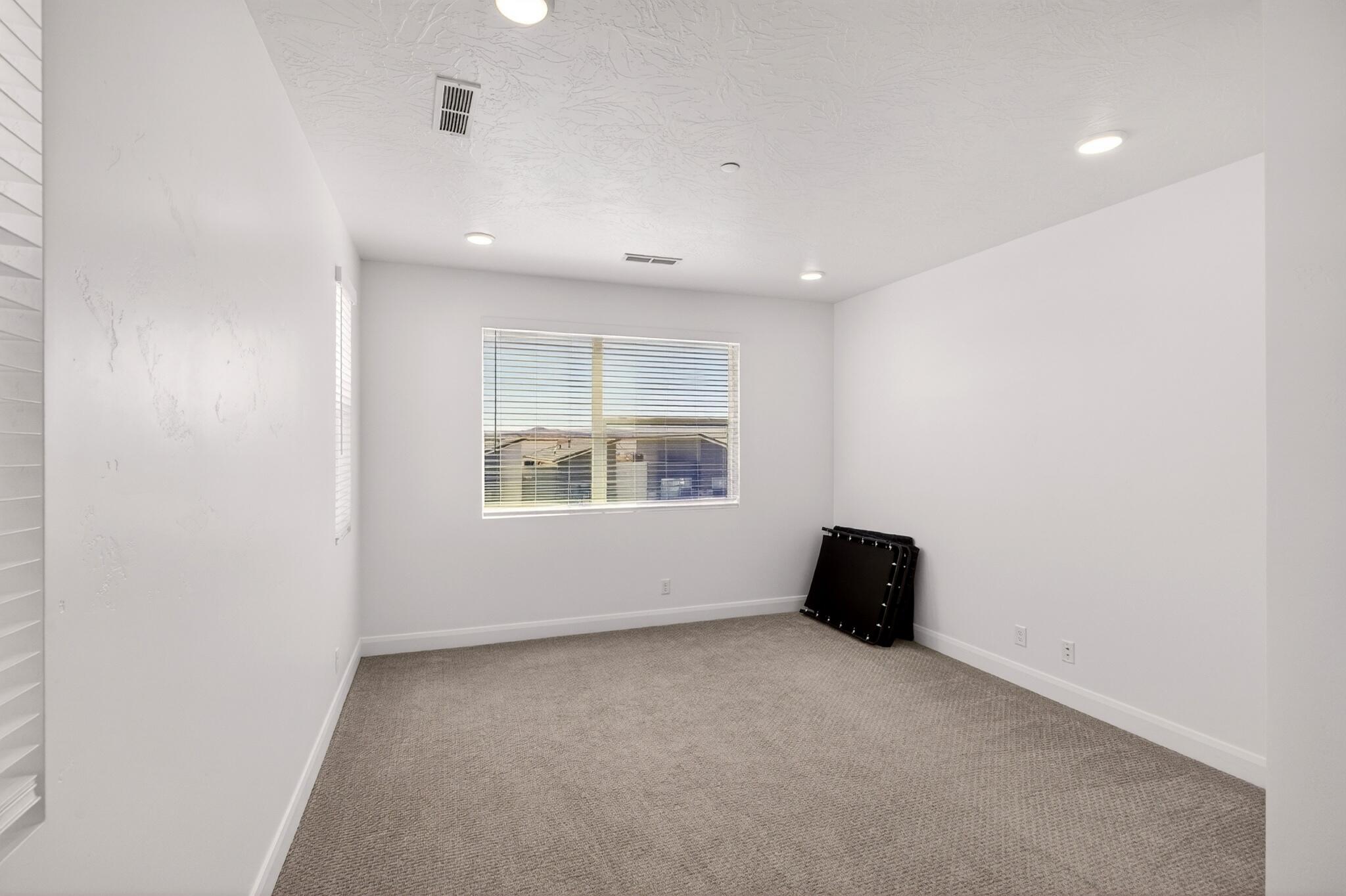 DESERT COLOR AUBURN HILLS CONDOMINIUMS - Residential