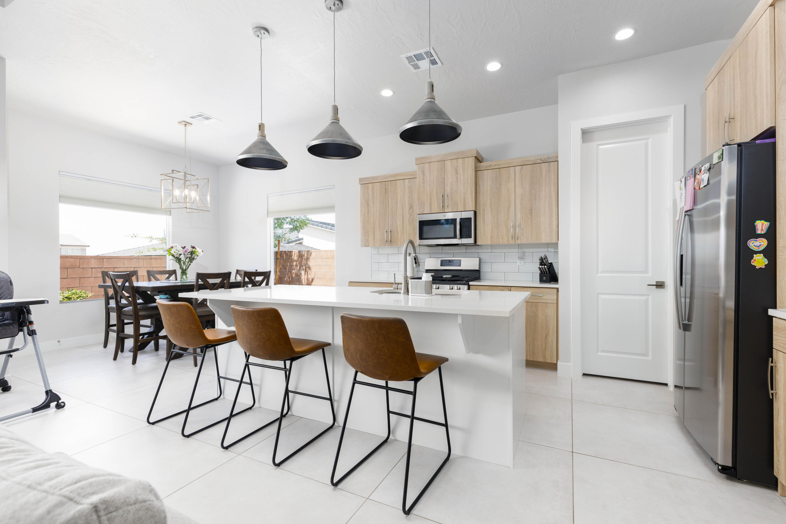 WARNER GATEWAY - Residential