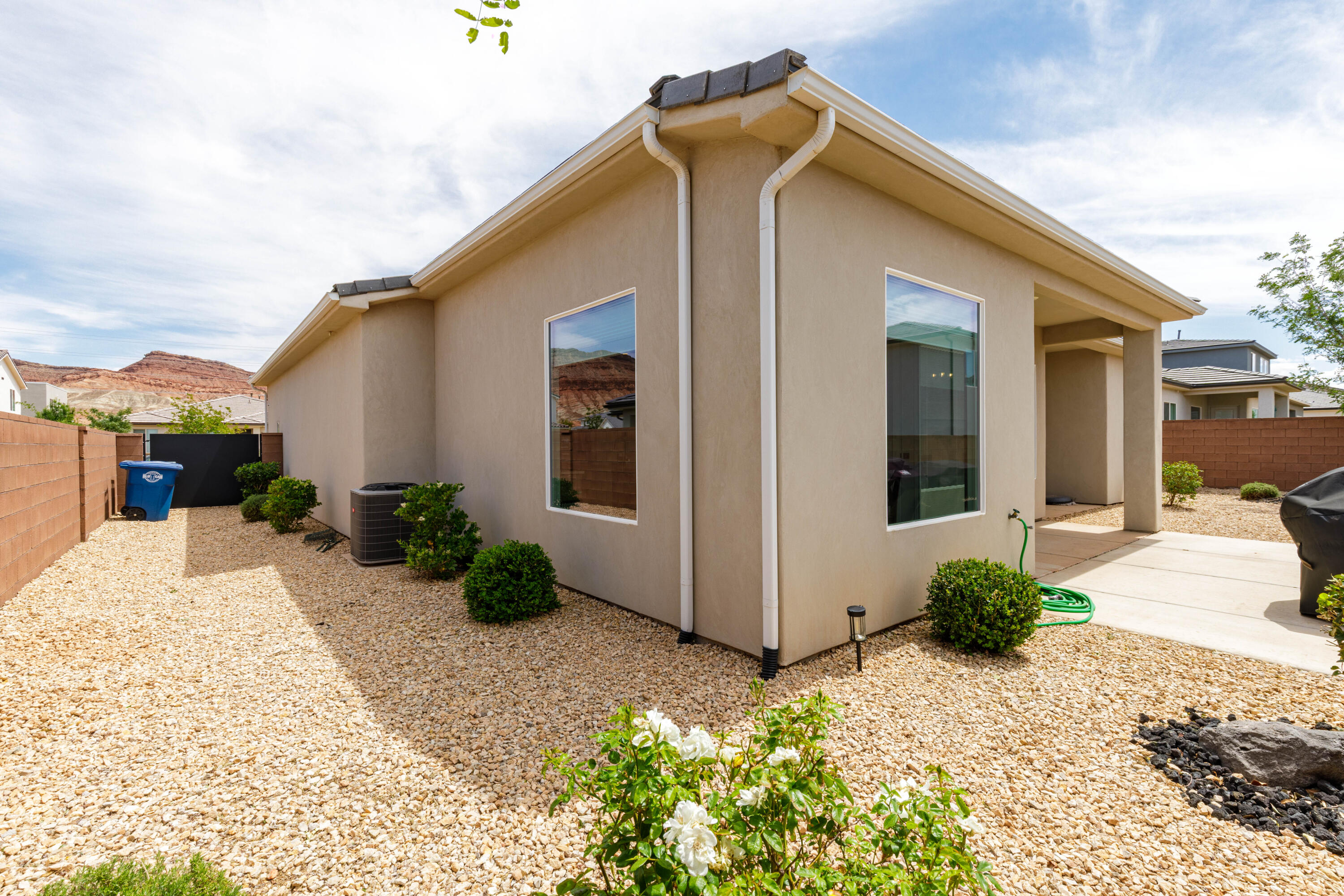 WARNER GATEWAY - Residential