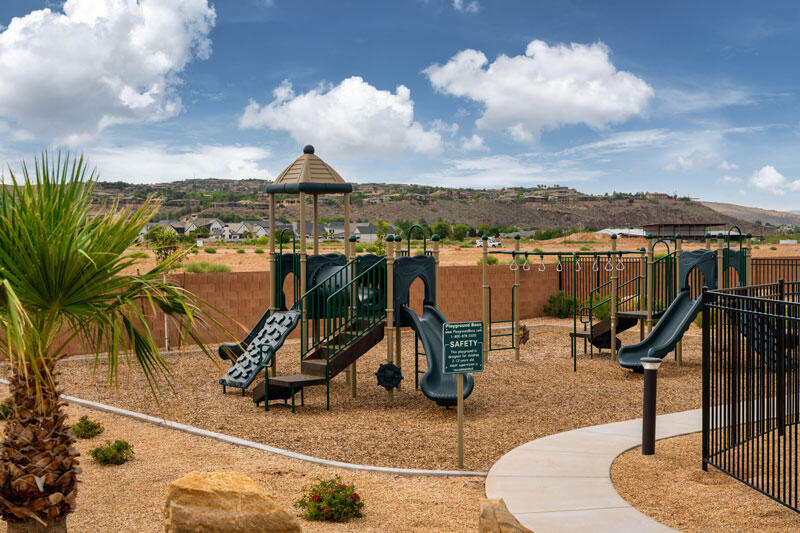 WOODLAND ESTATES TOWNHOMES - Residential