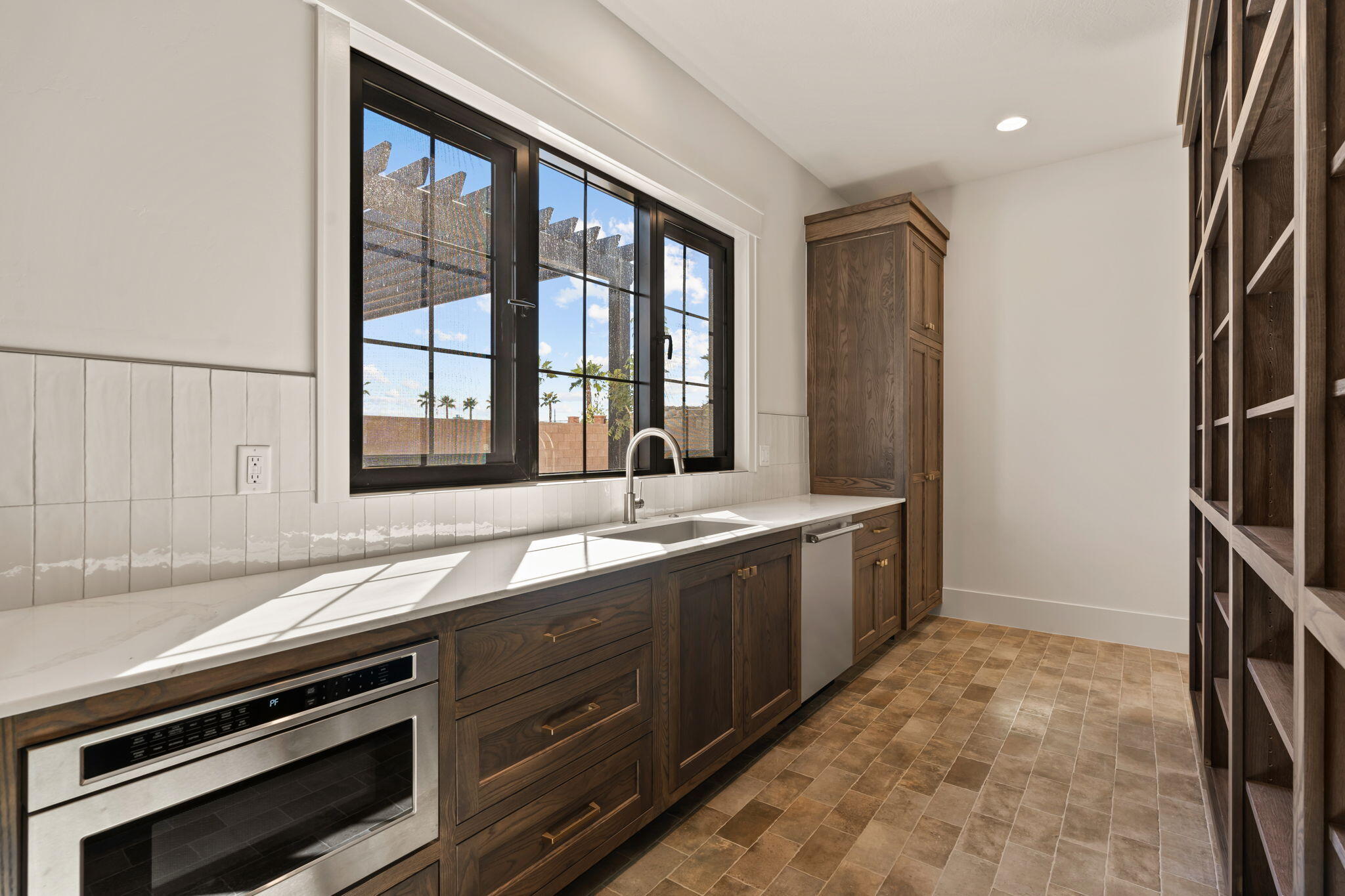 SUMMIT VIEW - Residential