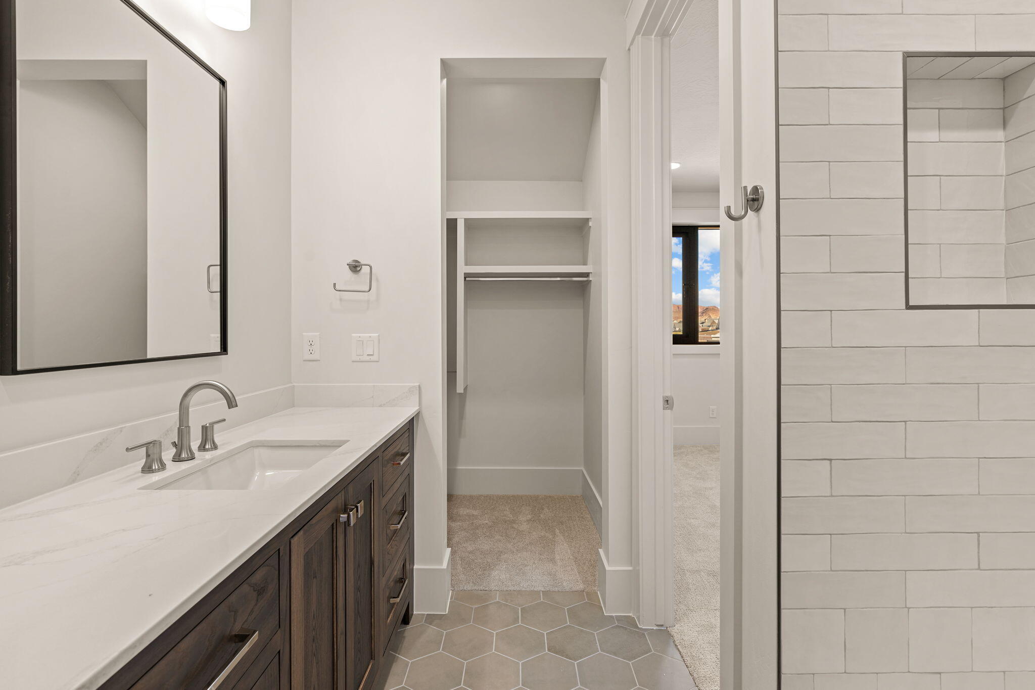 SUMMIT VIEW - Residential