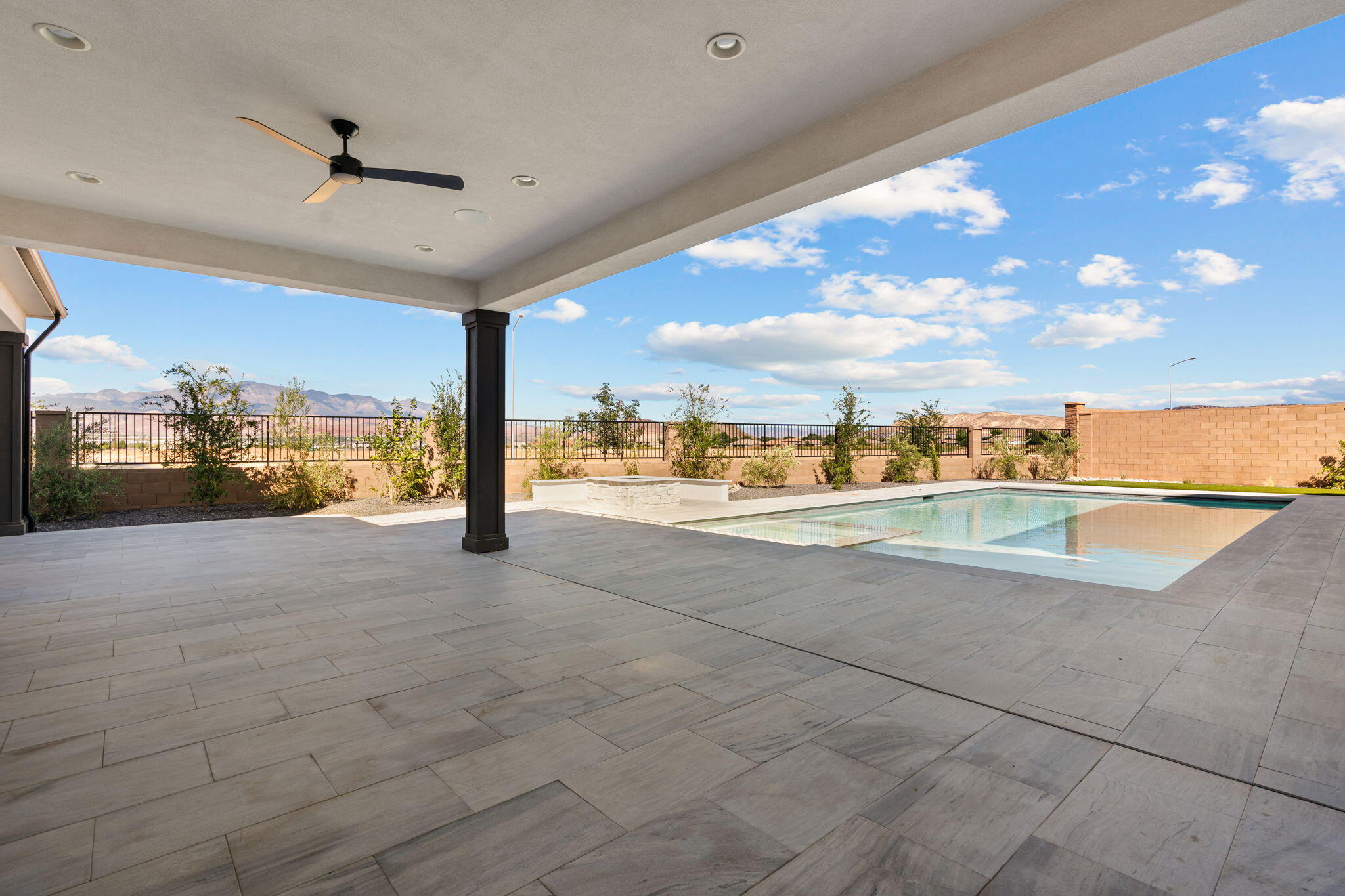 SUMMIT VIEW - Residential