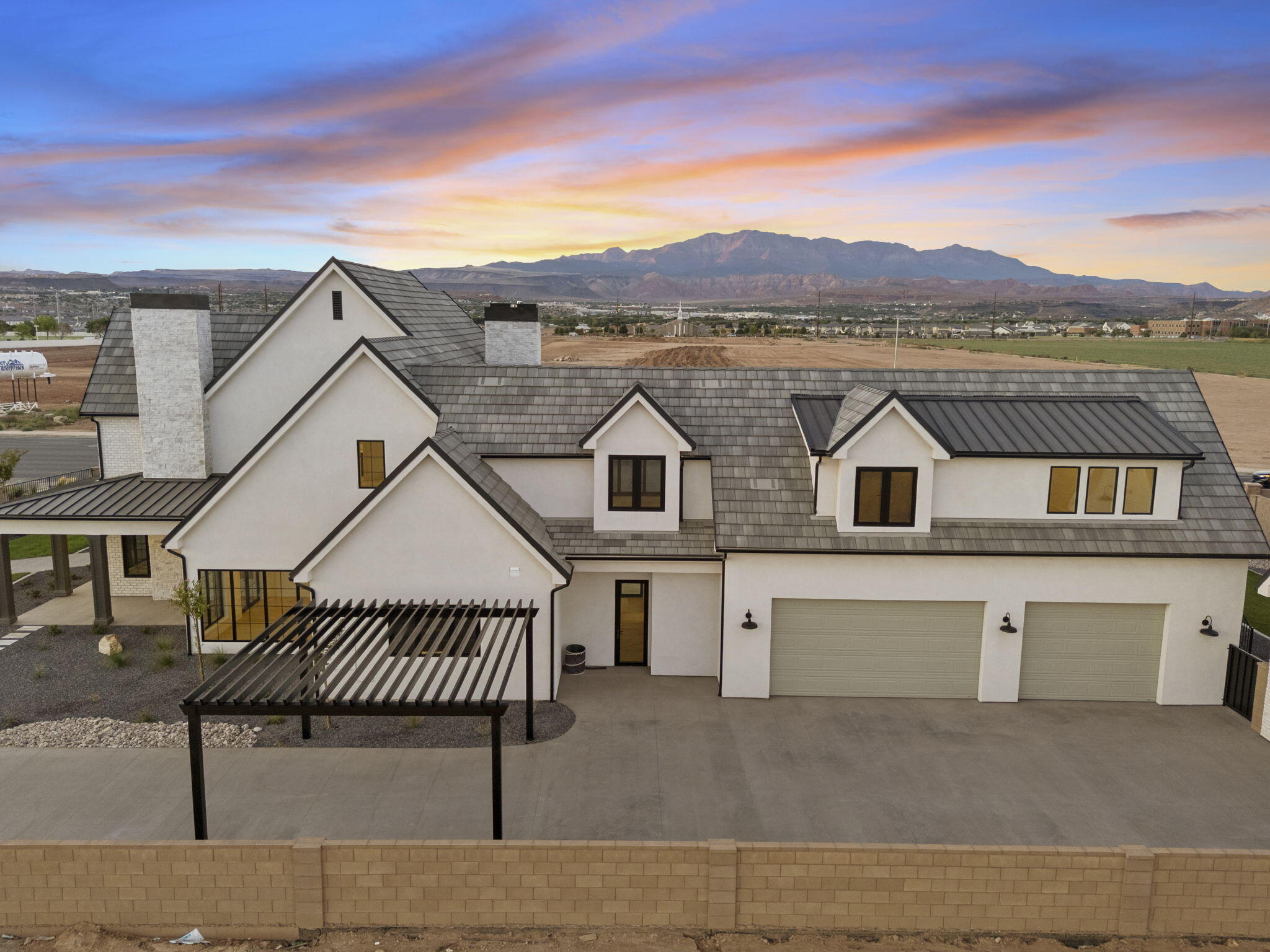 SUMMIT VIEW - Residential