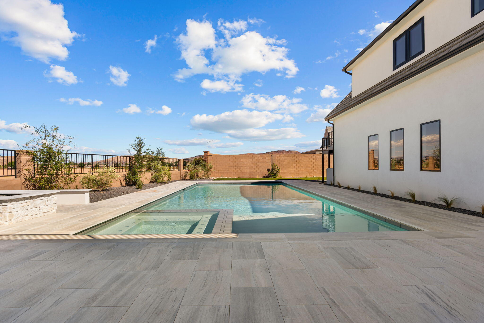 SUMMIT VIEW - Residential