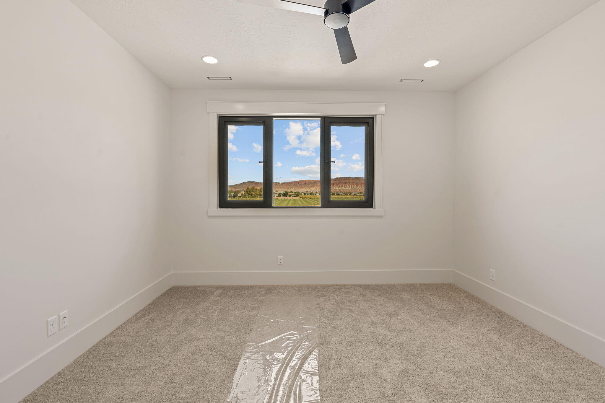 SUMMIT VIEW - Residential