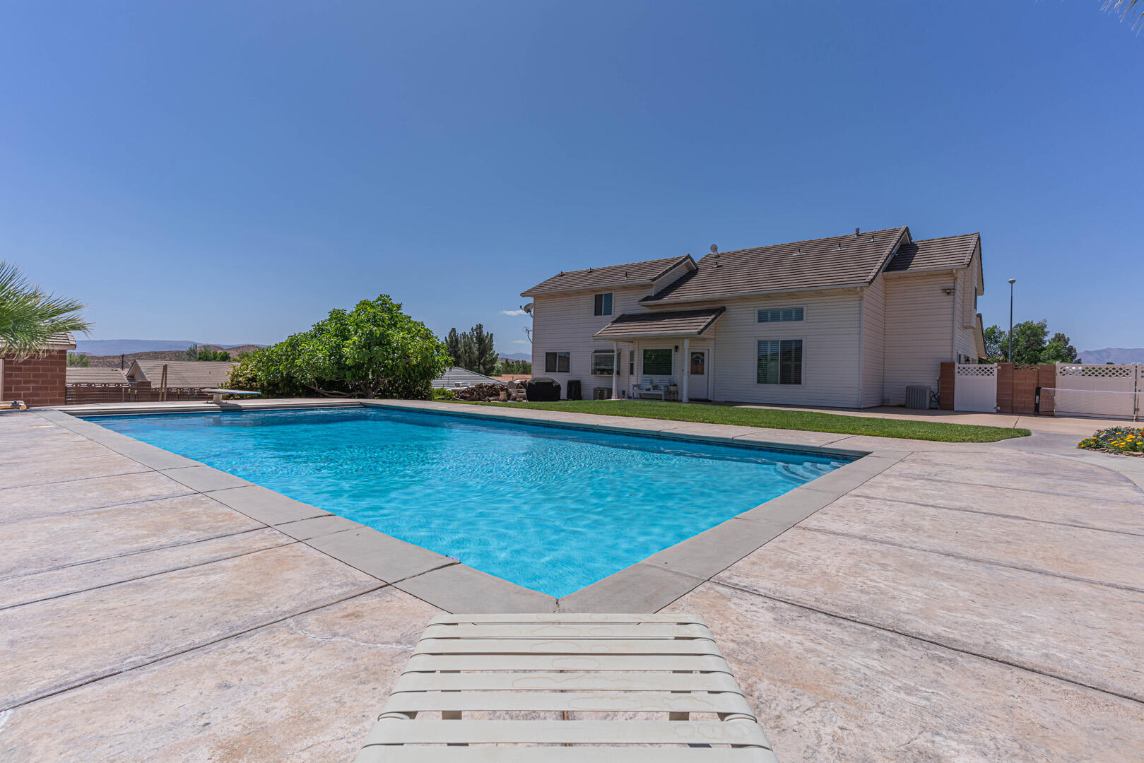 SKYLINE ESTATES - Residential