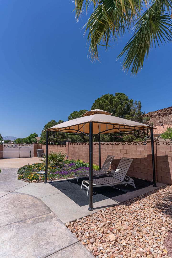 SKYLINE ESTATES - Residential