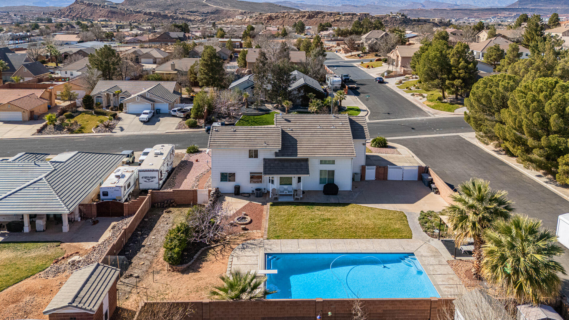 SKYLINE ESTATES - Residential