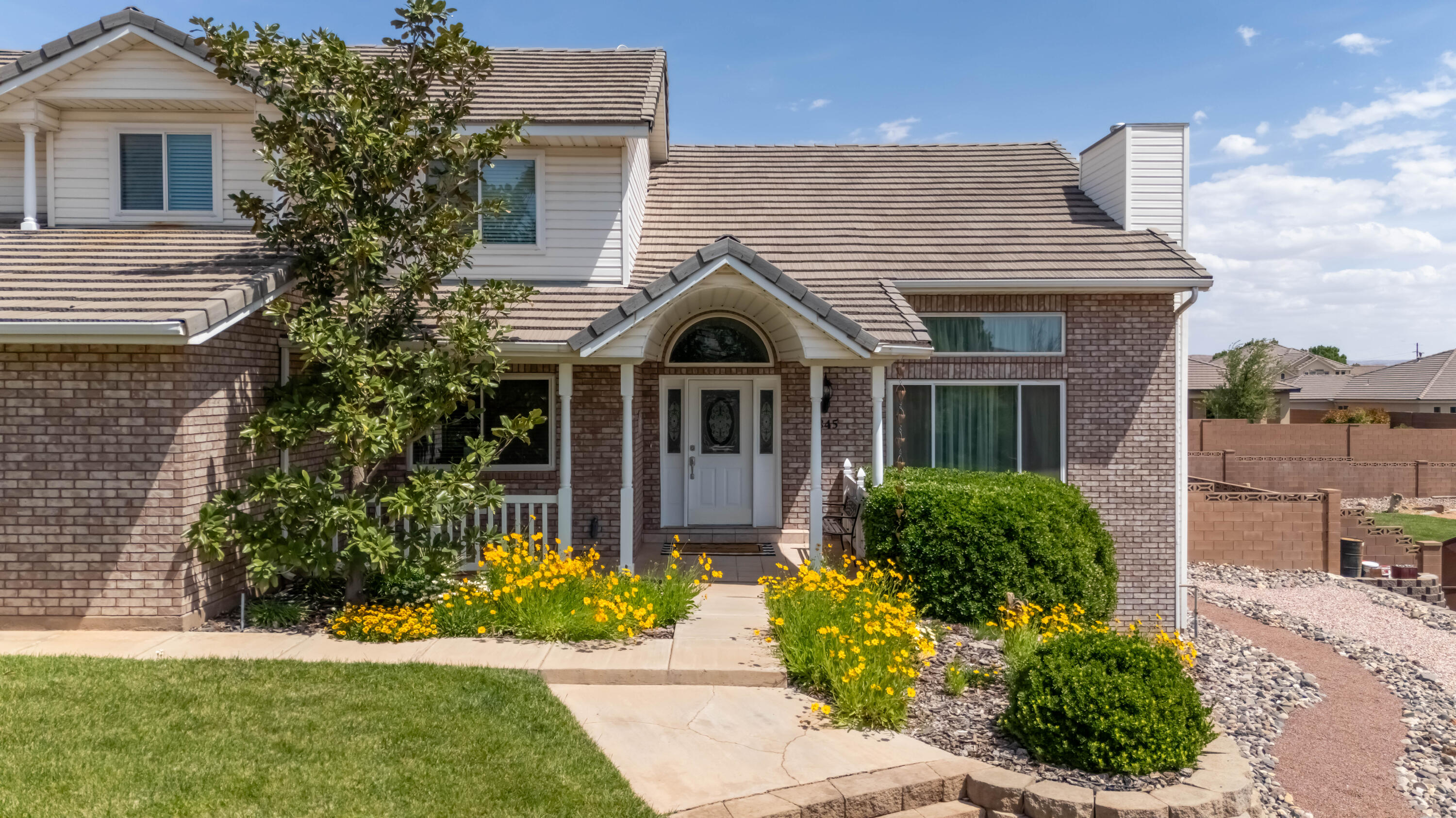 SKYLINE ESTATES - Residential