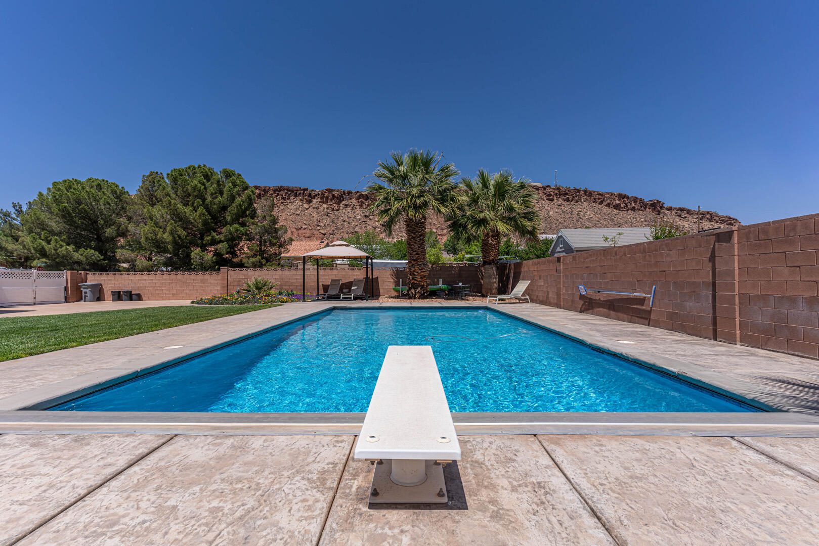 SKYLINE ESTATES - Residential