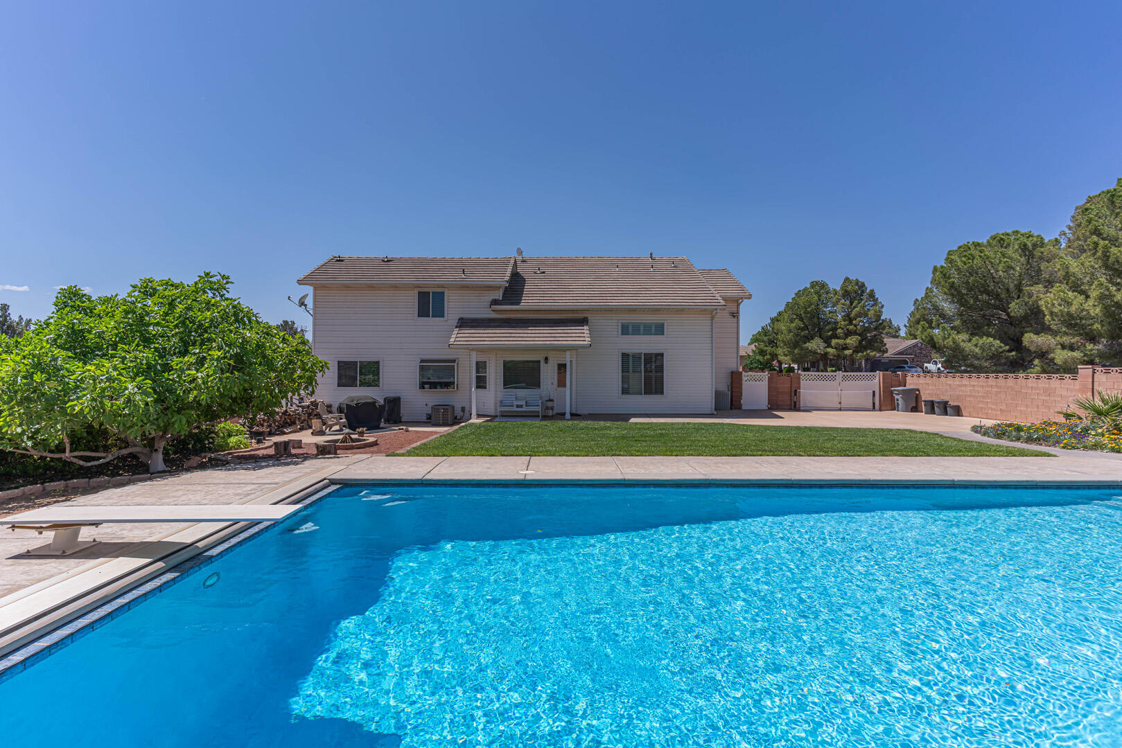 SKYLINE ESTATES - Residential