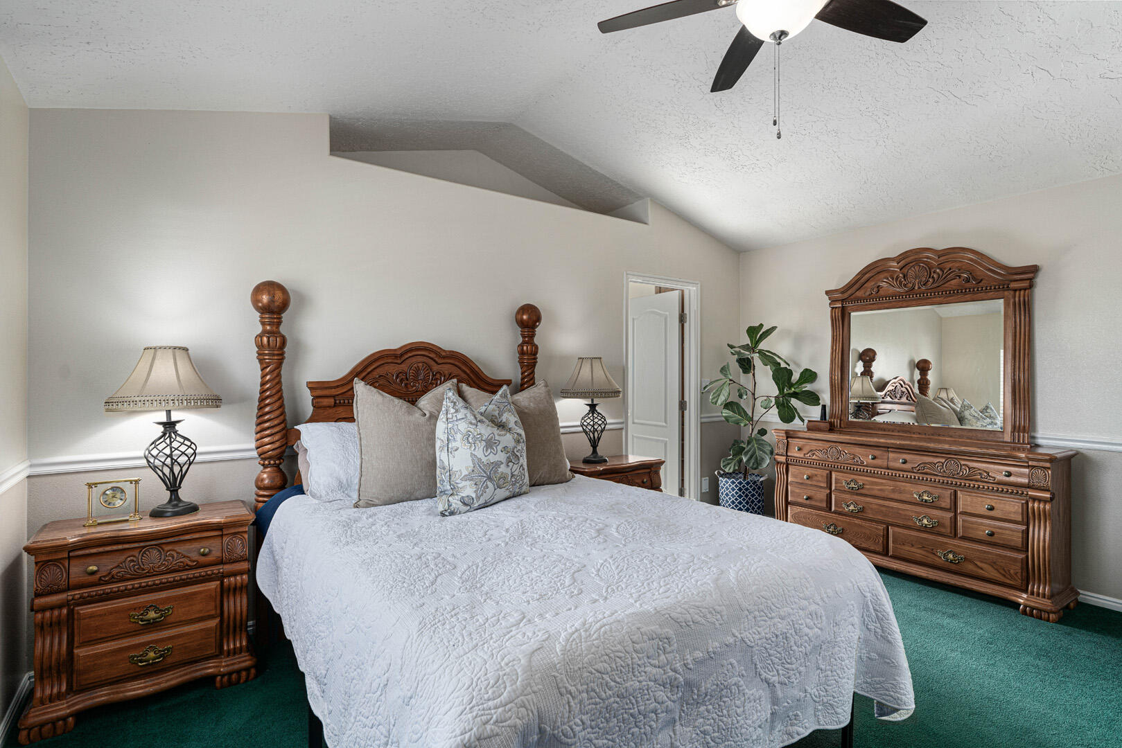 SKYLINE ESTATES - Residential