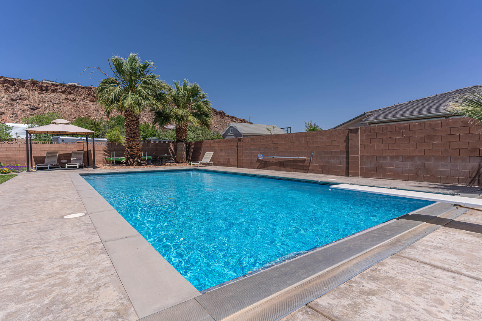 SKYLINE ESTATES - Residential