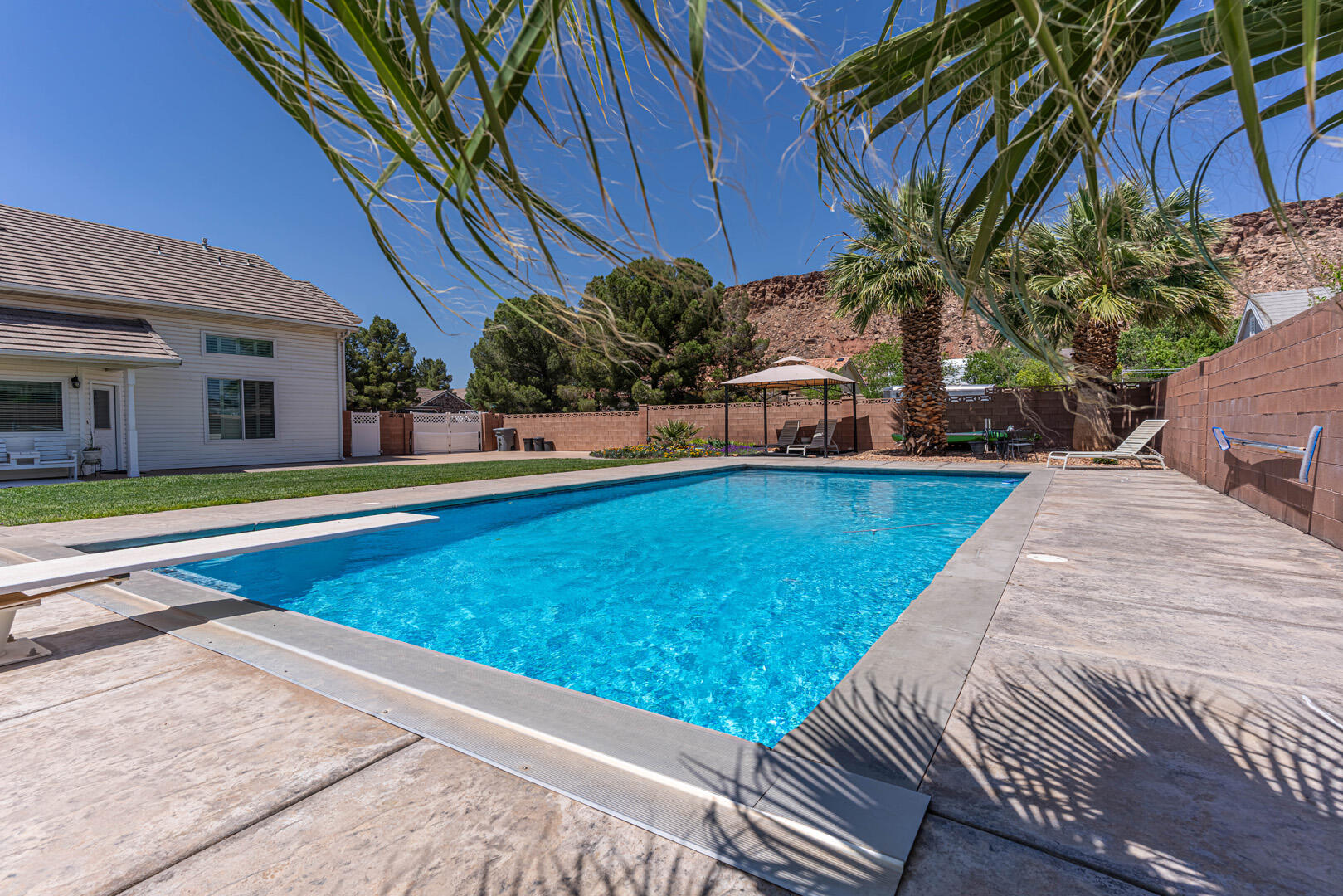 SKYLINE ESTATES - Residential
