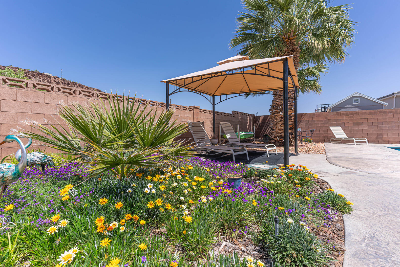 SKYLINE ESTATES - Residential